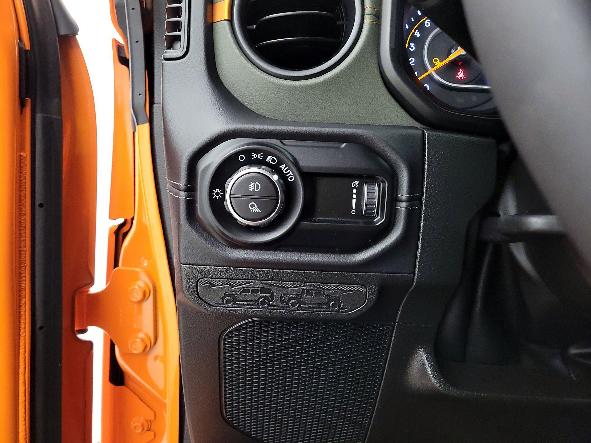 Thumbnail: 2025 Jeep Gladiator - 13