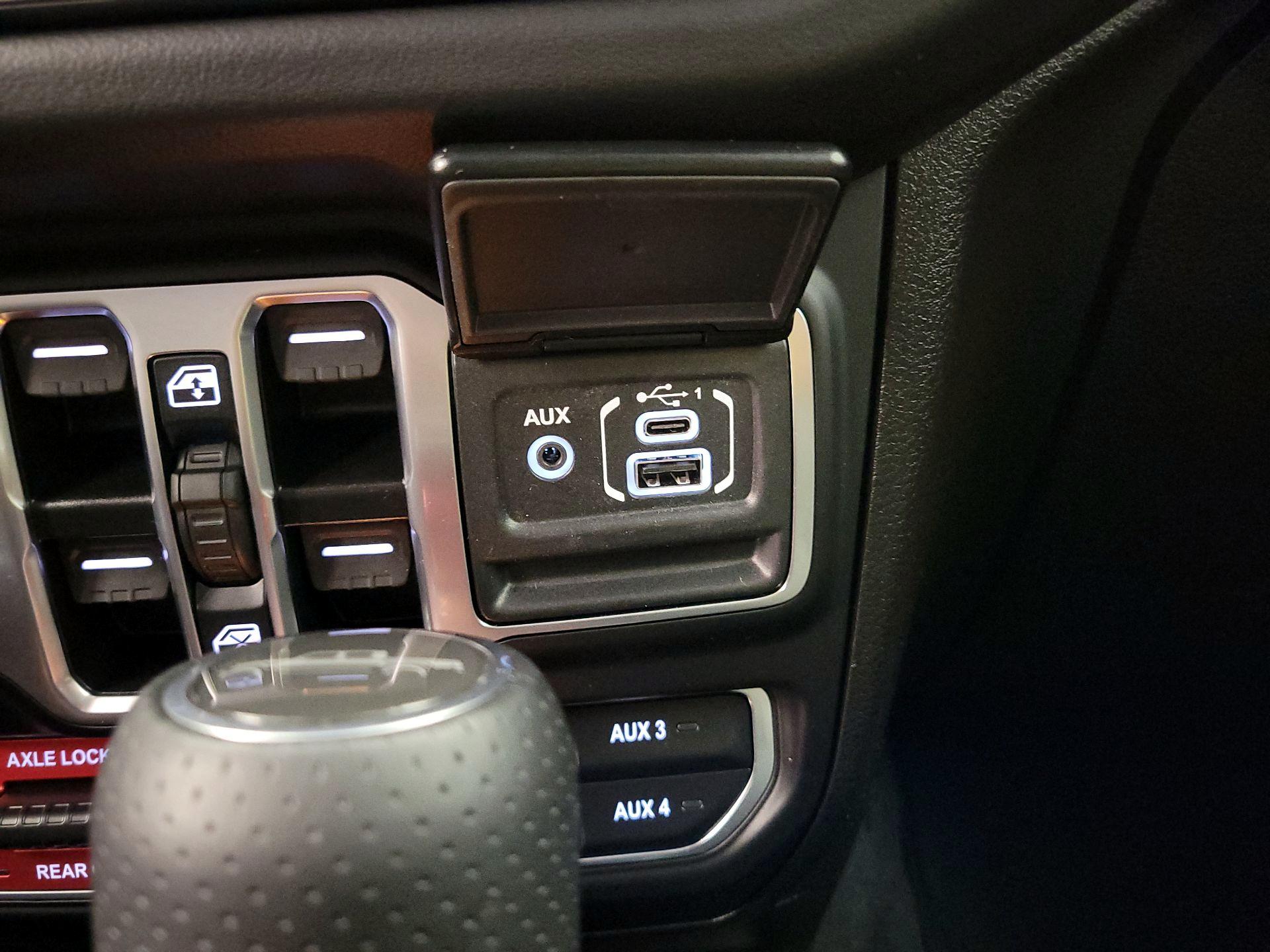 Thumbnail: 2025 Jeep Gladiator - 19