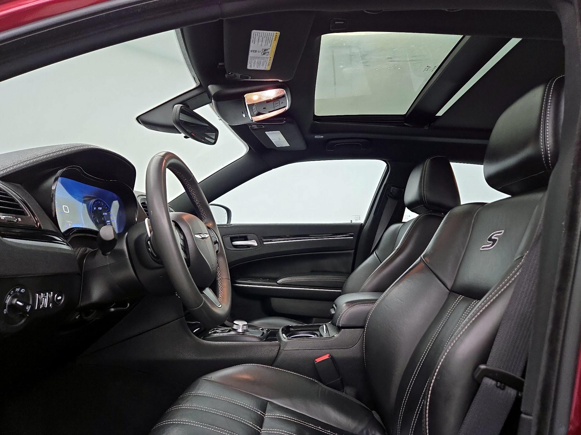 Thumbnail: 2023 Chrysler 300 - 19