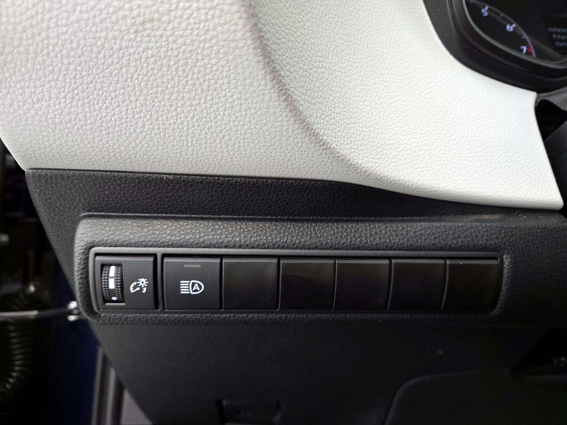 Thumbnail: 2024 Toyota Corolla - 13