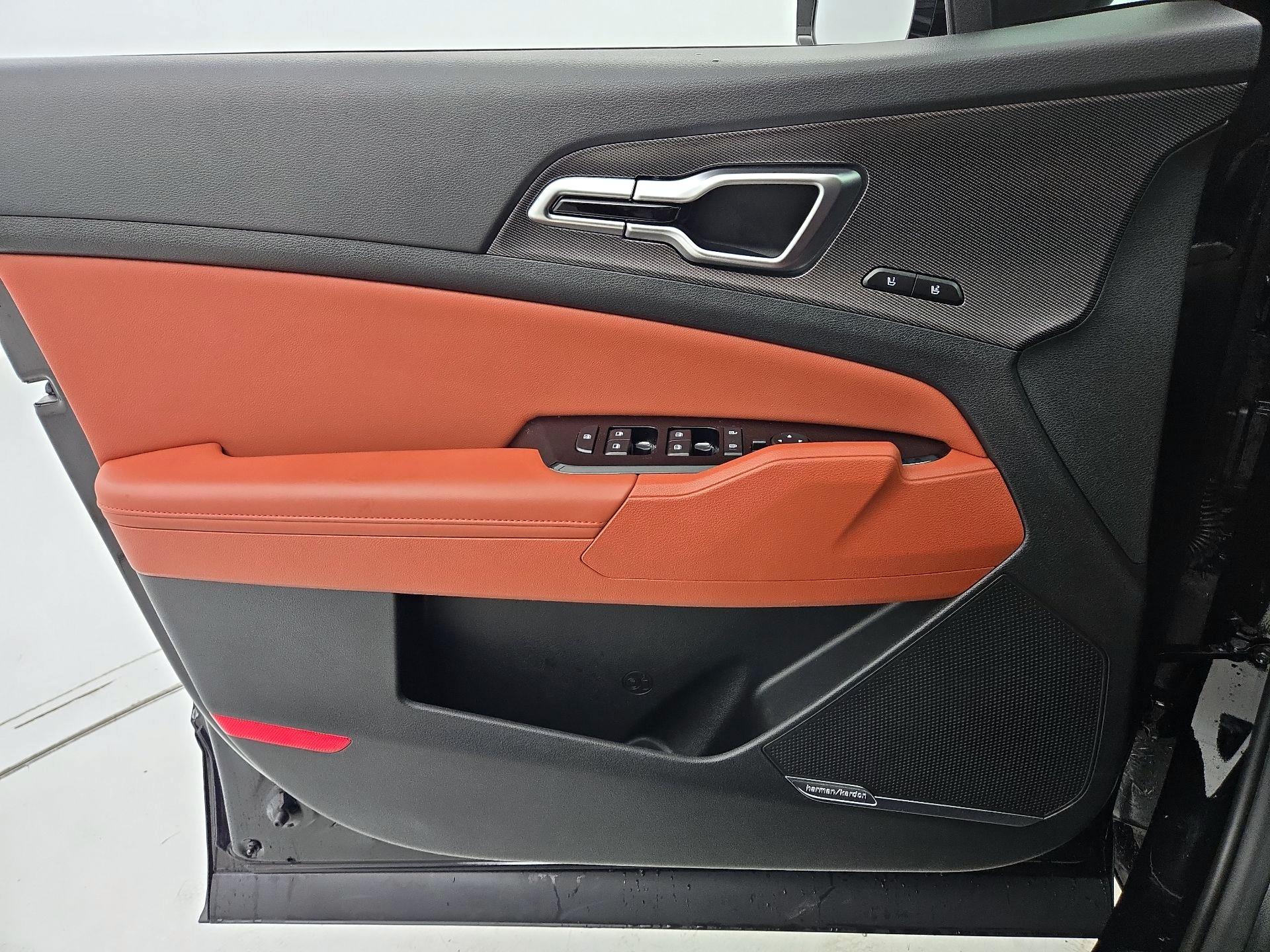 Thumbnail: 2025 Kia Sportage - 12