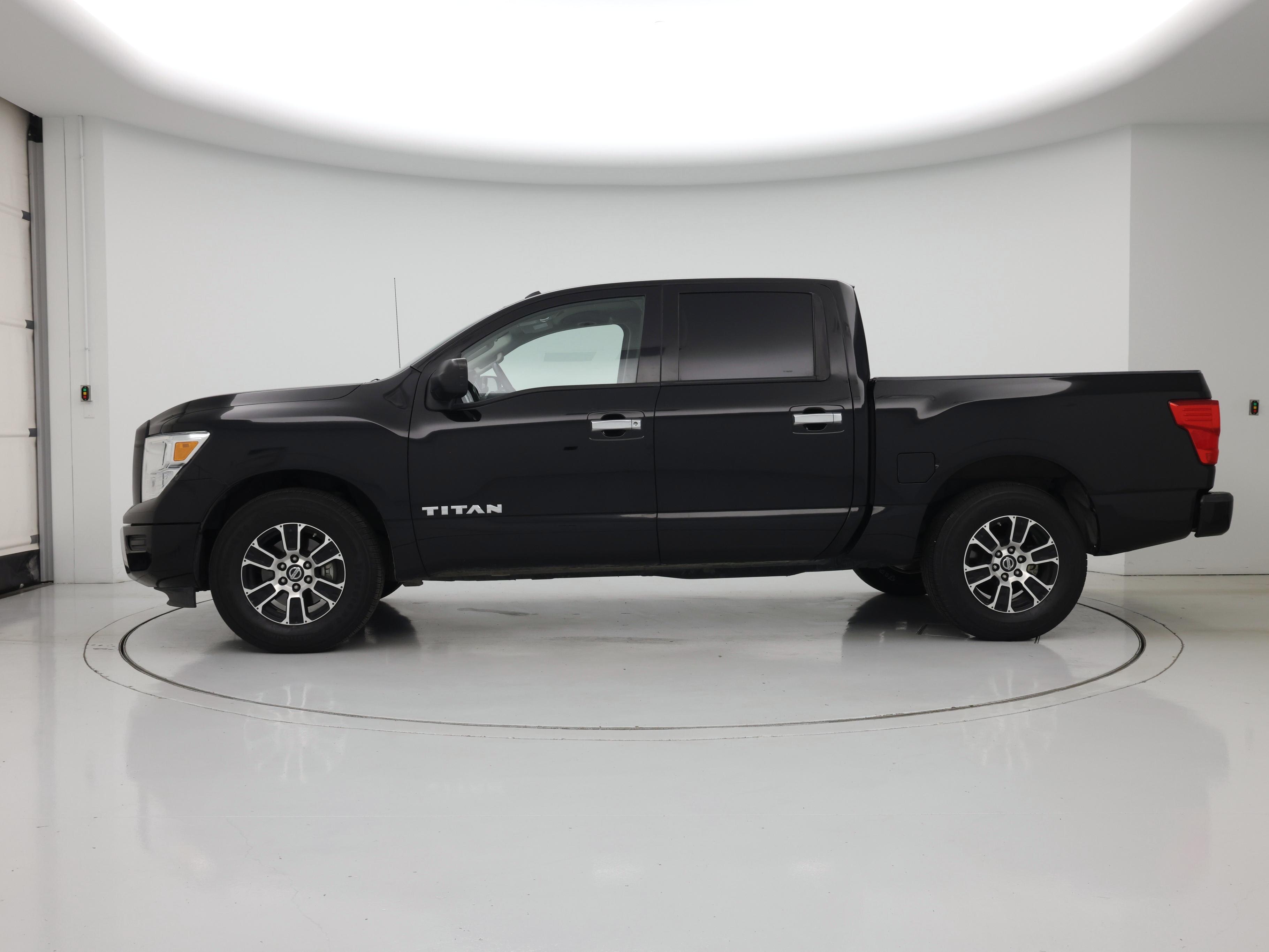 Thumbnail: 2021 Nissan Titan - 3