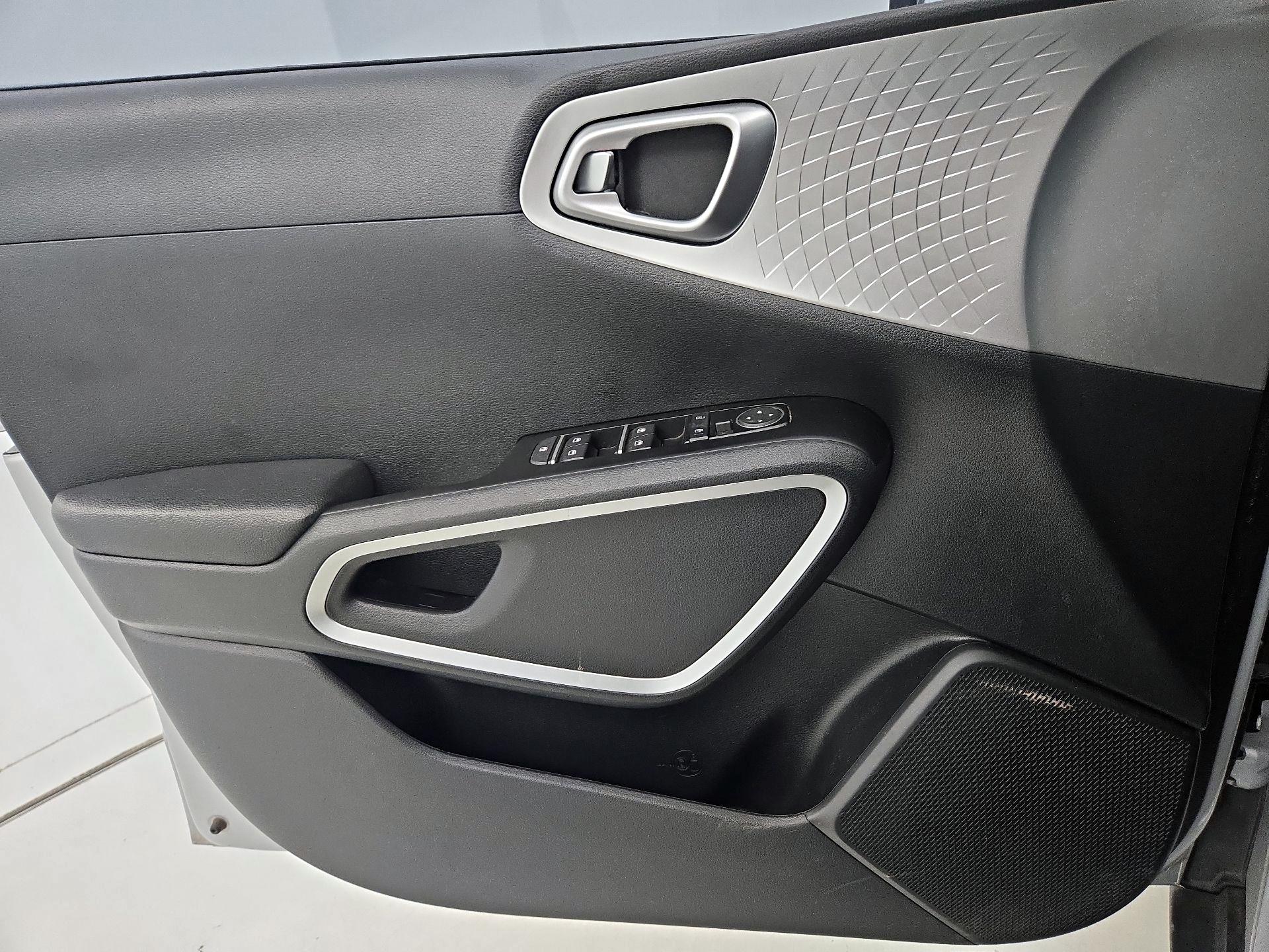 Thumbnail: 2021 Kia Soul - 12
