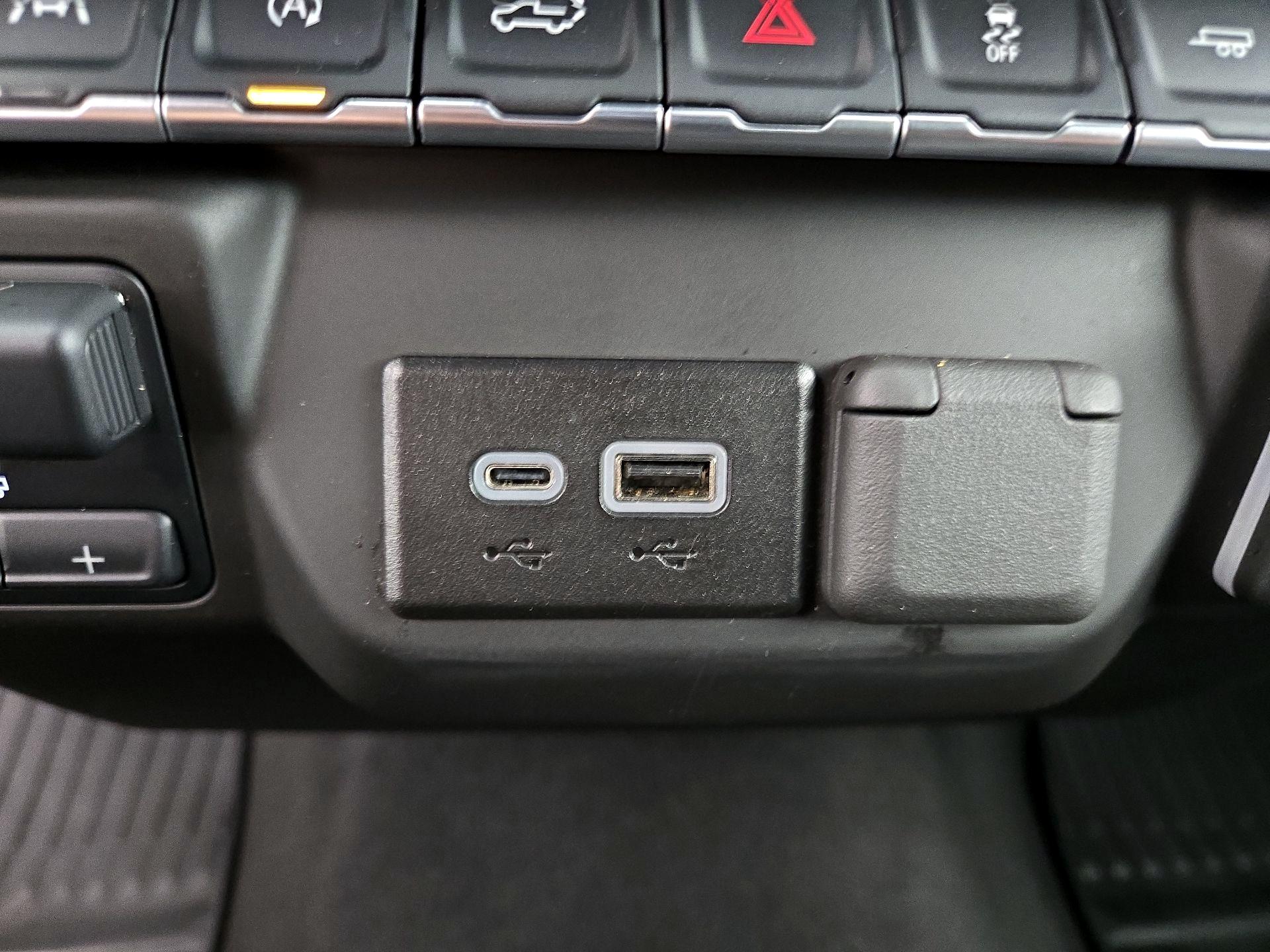 Thumbnail: 2025 Chevrolet Silverado 1500 - 18