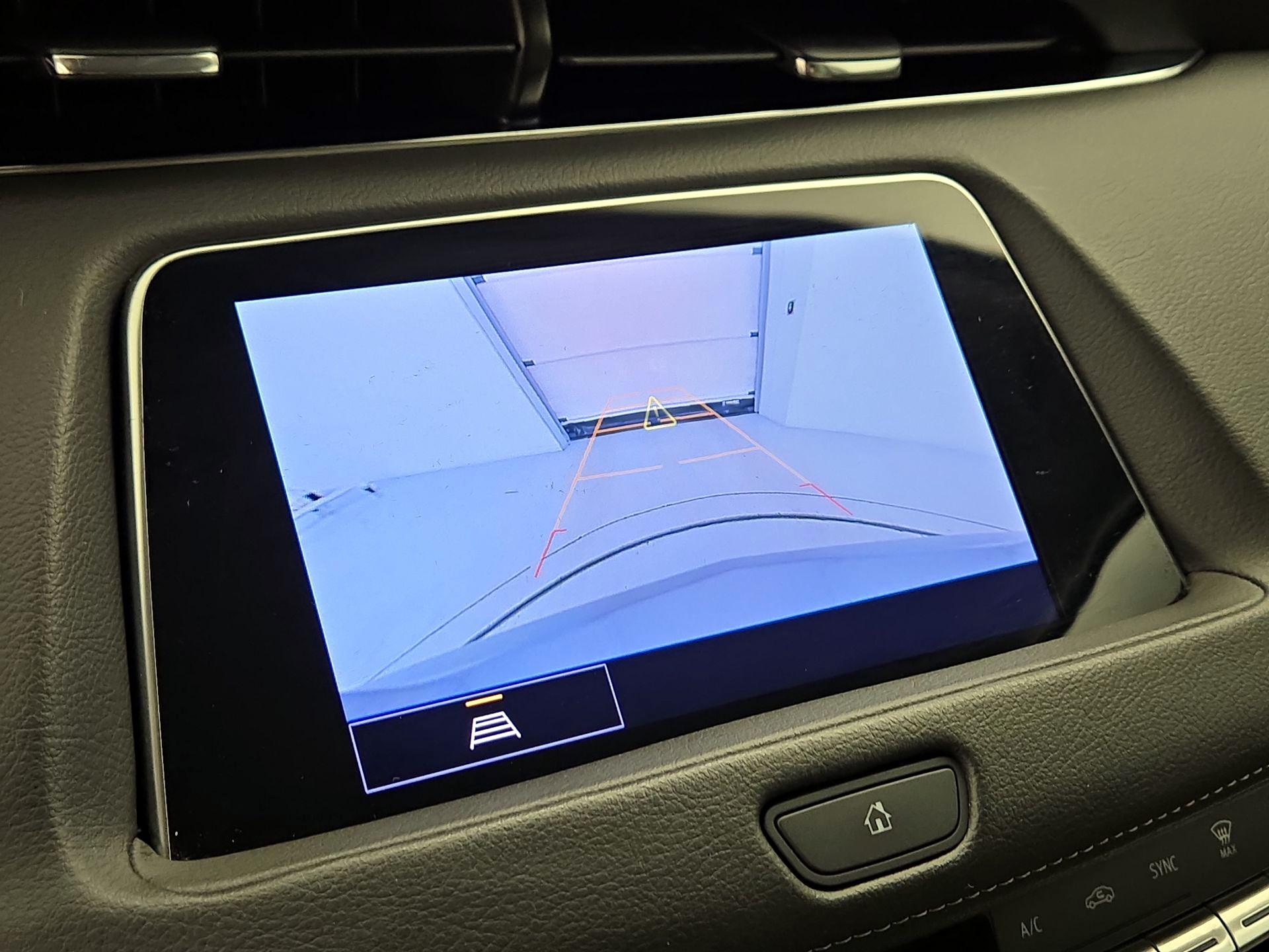 Thumbnail: 2023 Cadillac XT4 - 14