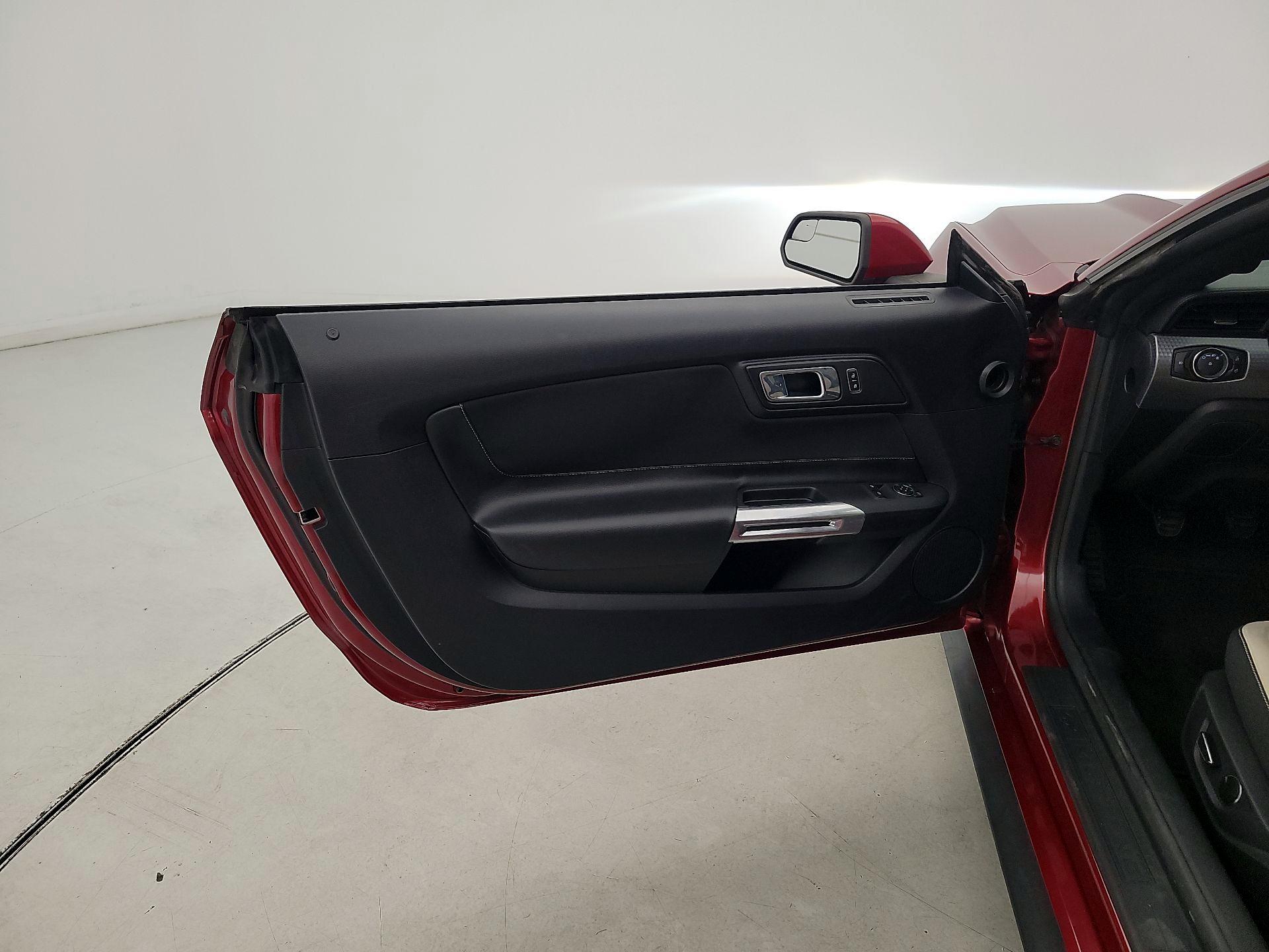 Thumbnail: 2015 Ford Mustang - 12