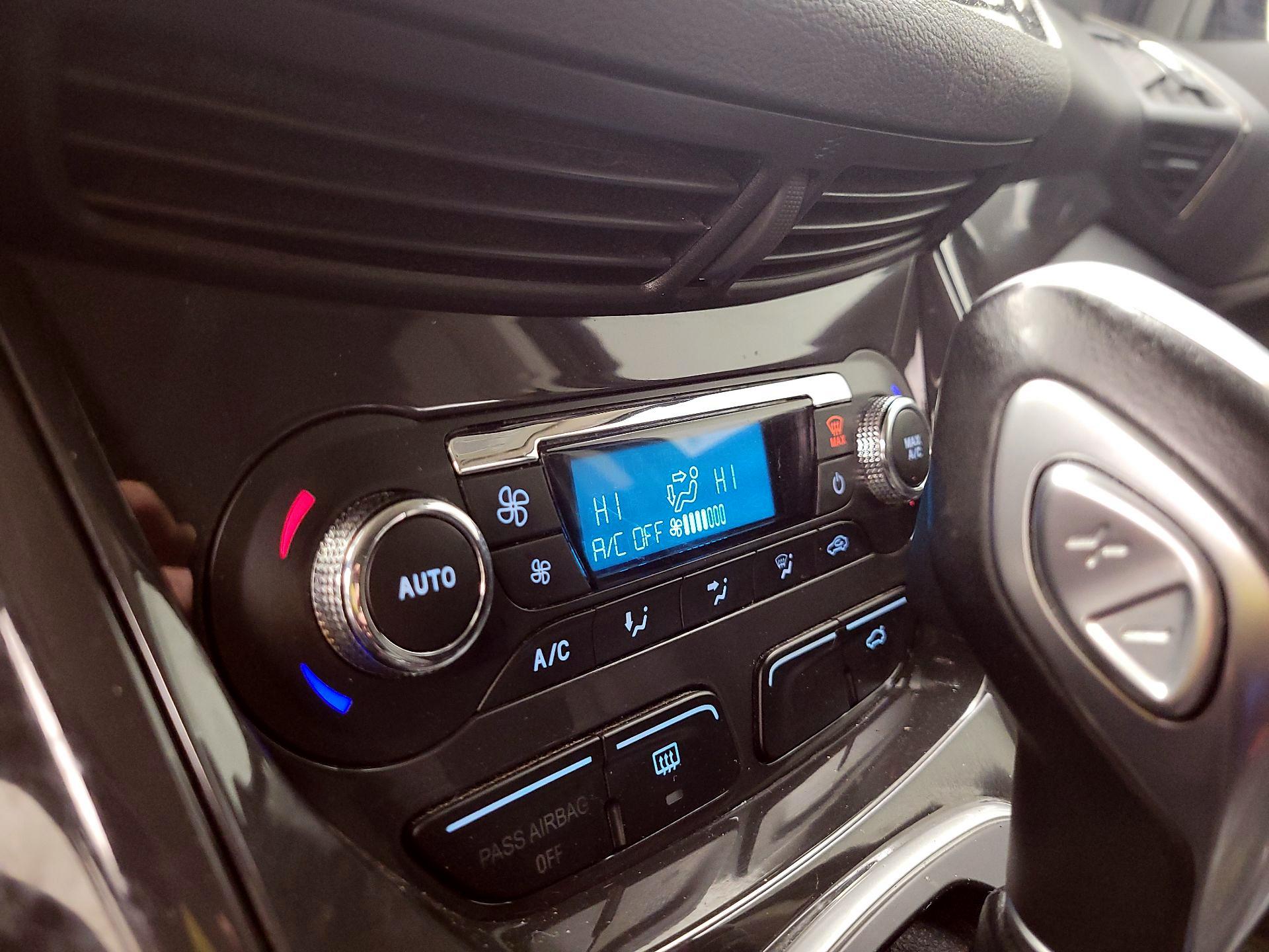 Thumbnail: 2014 Ford Escape - 16