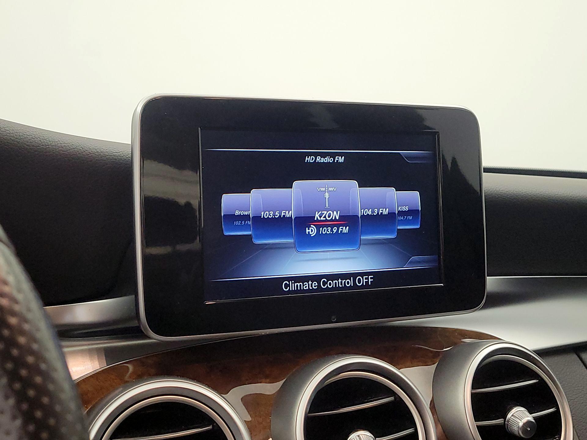 Thumbnail: 2016 Mercedes-Benz C-Class - 16