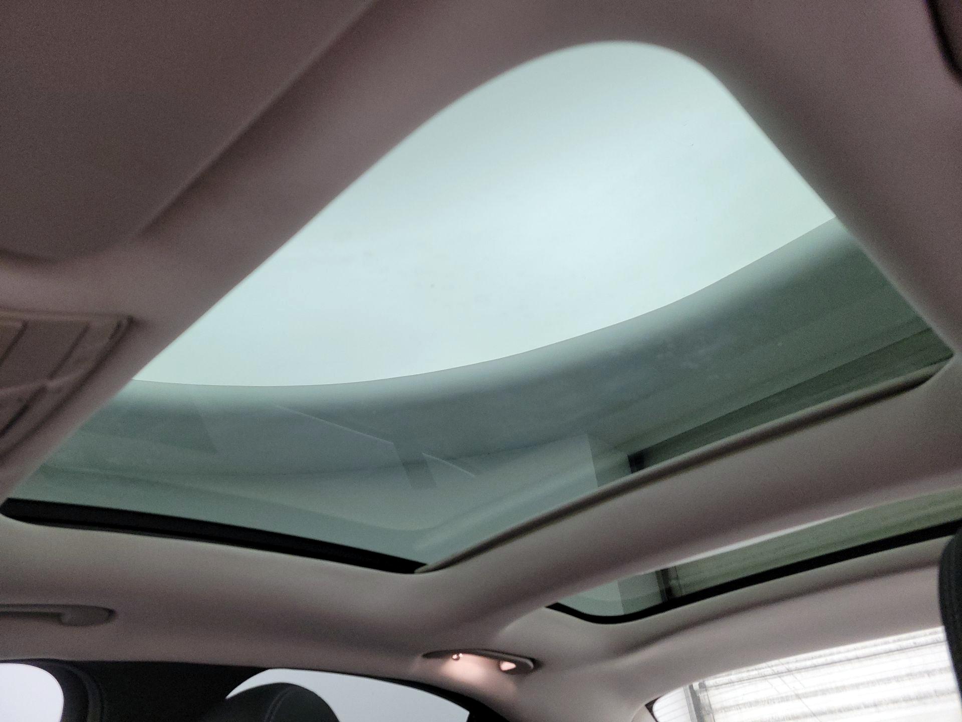 Thumbnail: 2016 Mercedes-Benz C-Class - 20