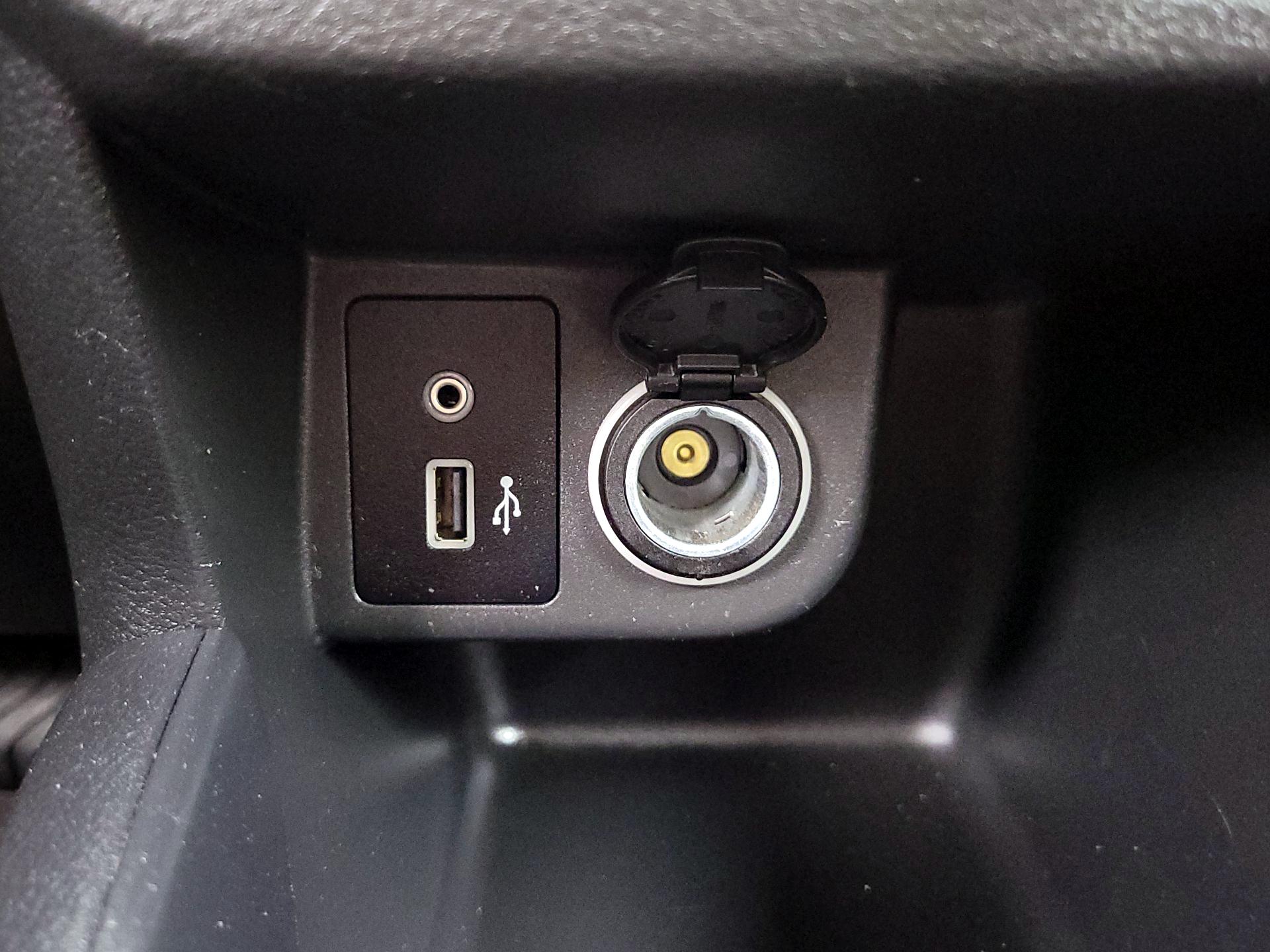 Thumbnail: 2023 Nissan Kicks - 18