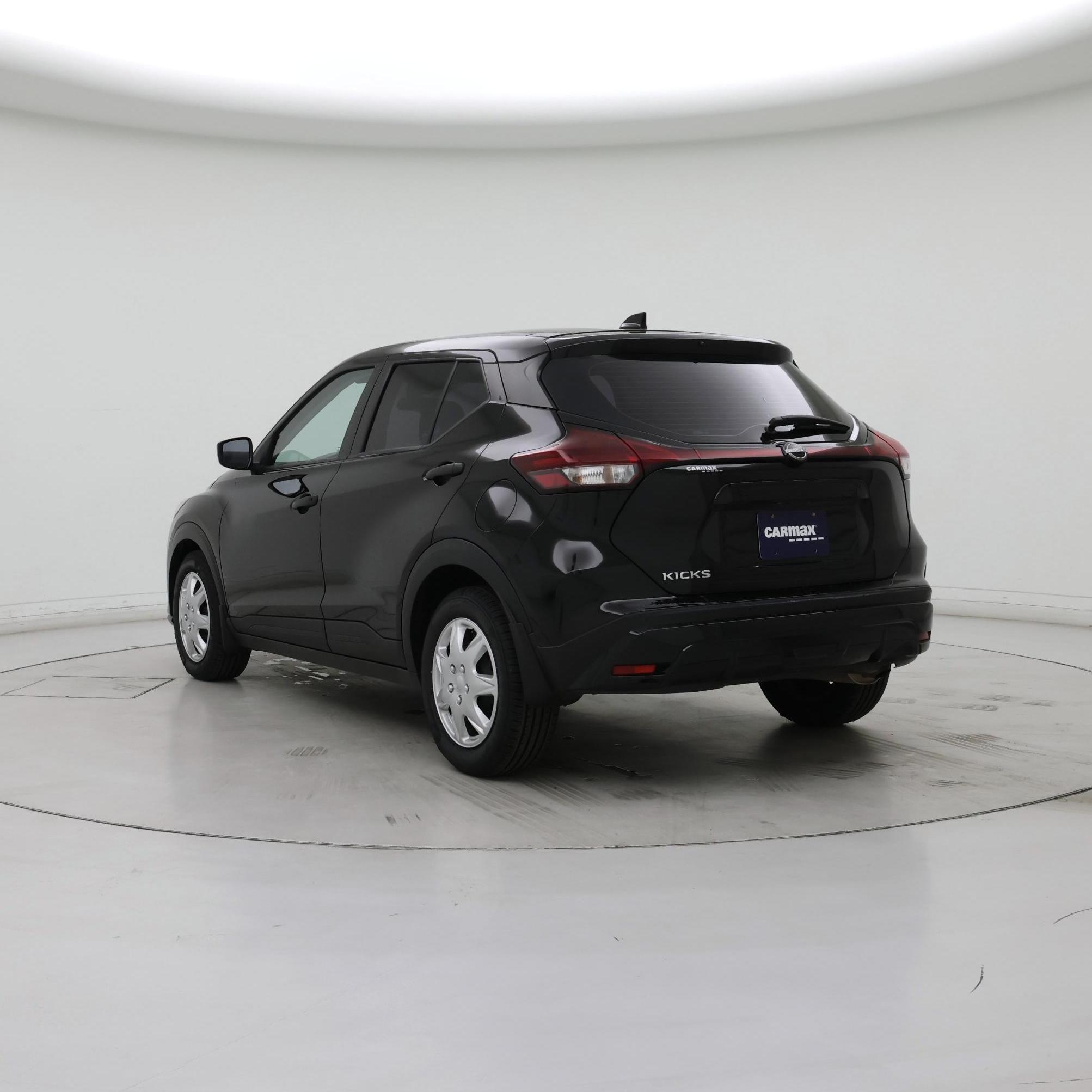 Thumbnail: 2023 Nissan Kicks - 2