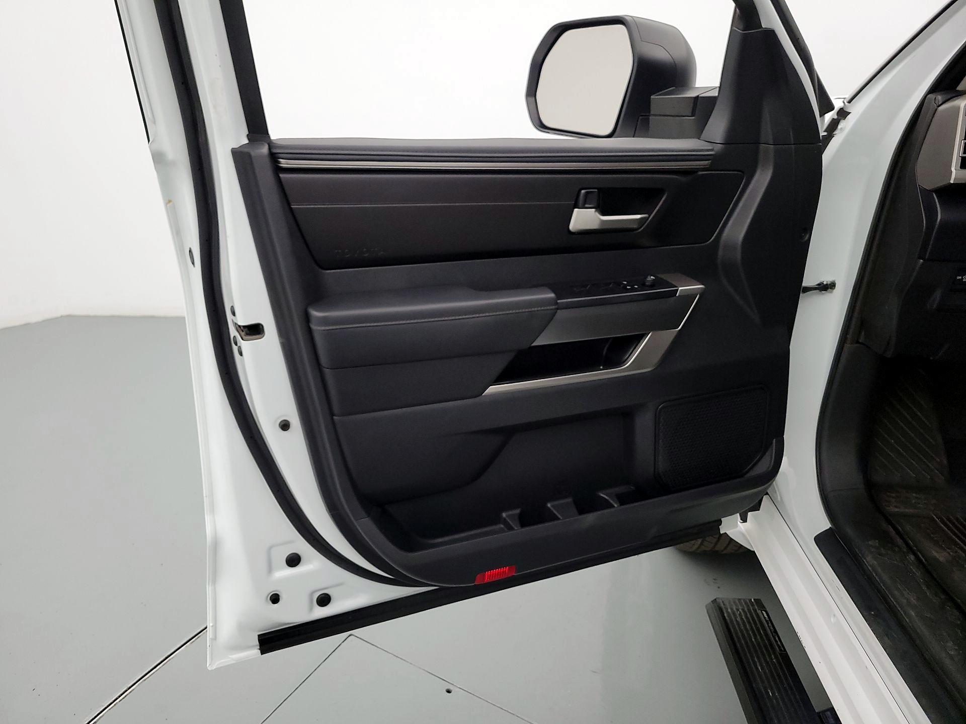 Thumbnail: 2024 Toyota Tundra - 12