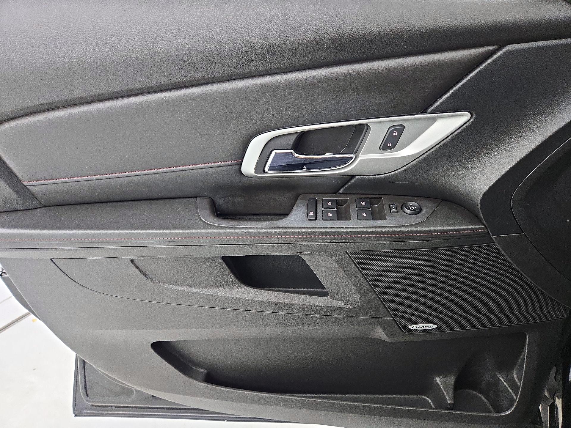 Thumbnail: 2015 GMC Terrain - 12