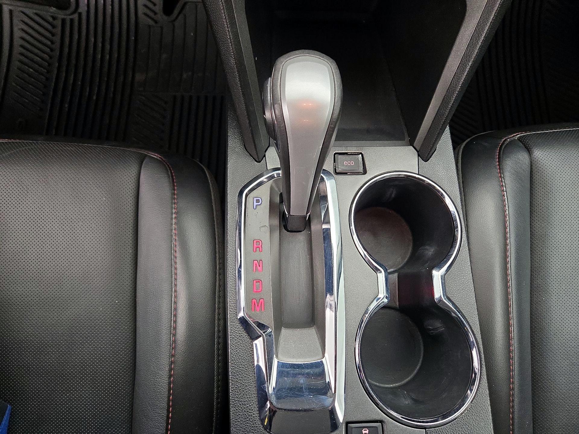 Thumbnail: 2015 GMC Terrain - 17