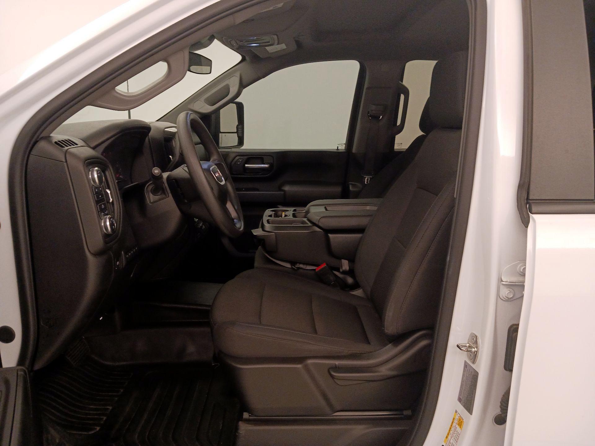 Thumbnail: 2024 GMC Sierra 3500 - 11