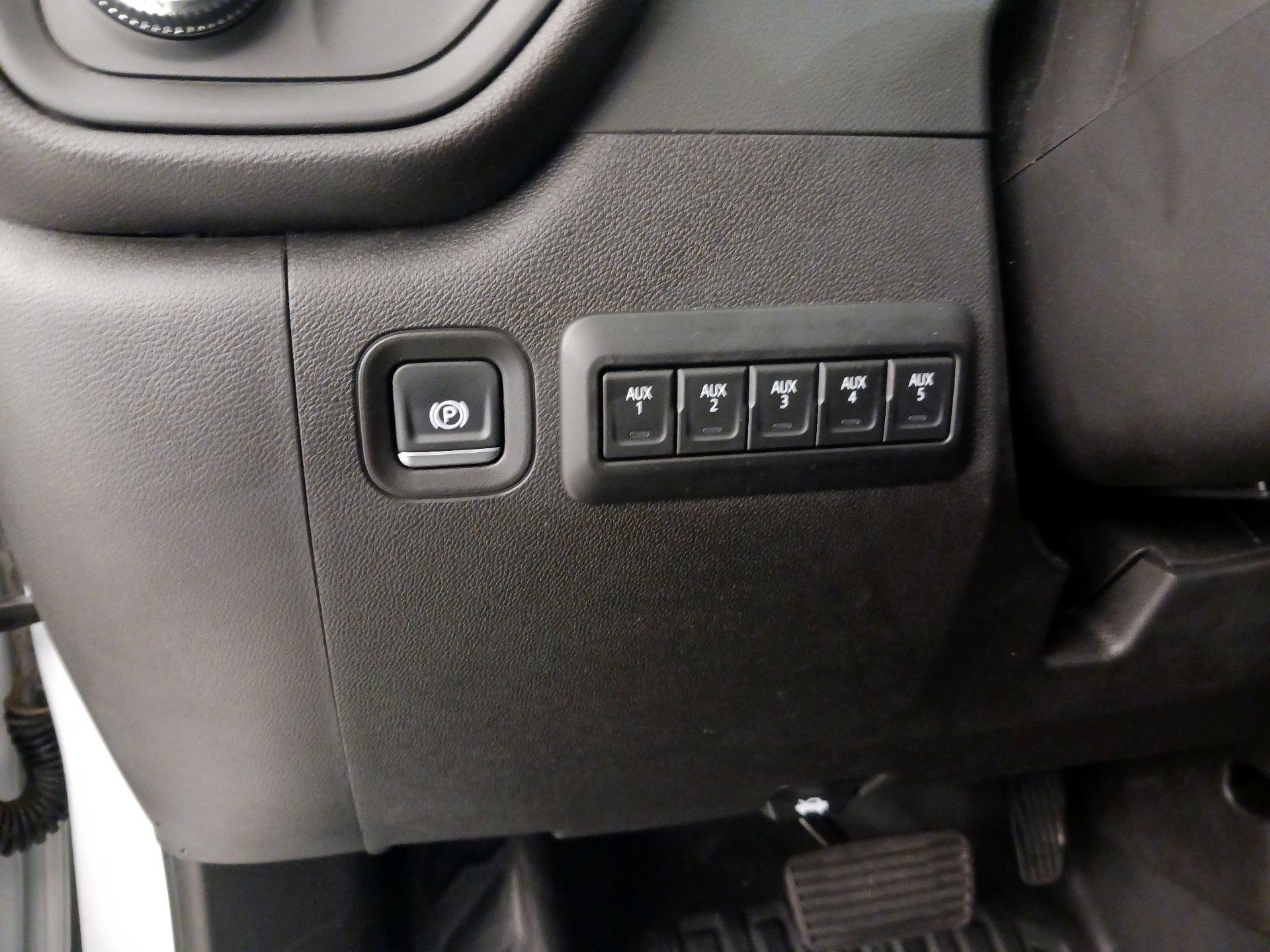 Thumbnail: 2024 GMC Sierra 3500 - 13