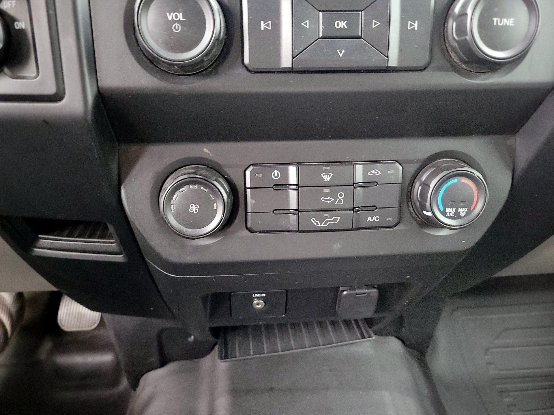 Thumbnail: 2019 Ford F-150 - 16