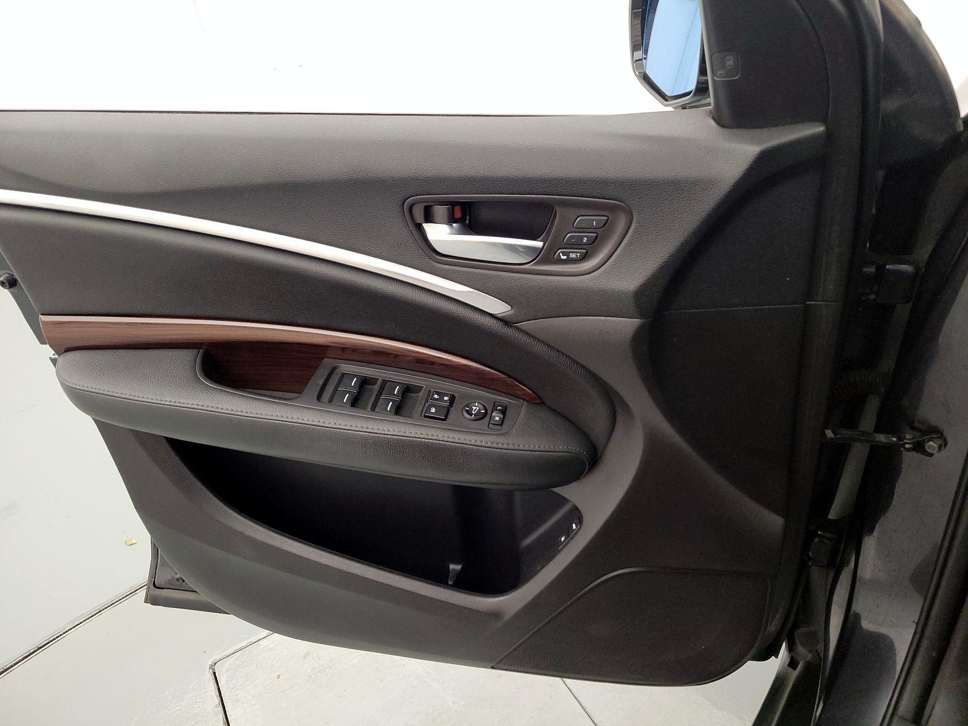 Thumbnail: 2016 Acura MDX - 12