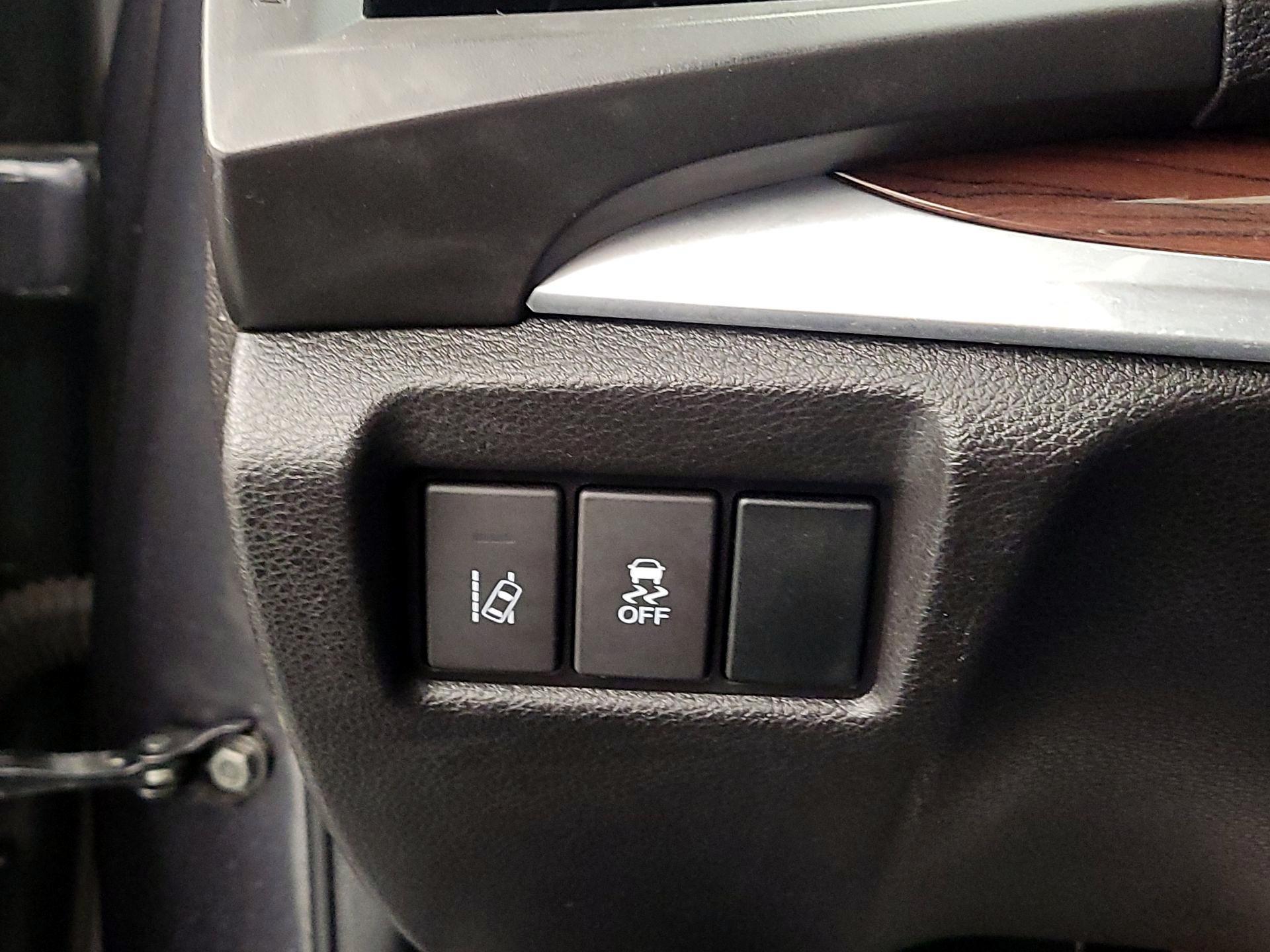 Thumbnail: 2016 Acura MDX - 13