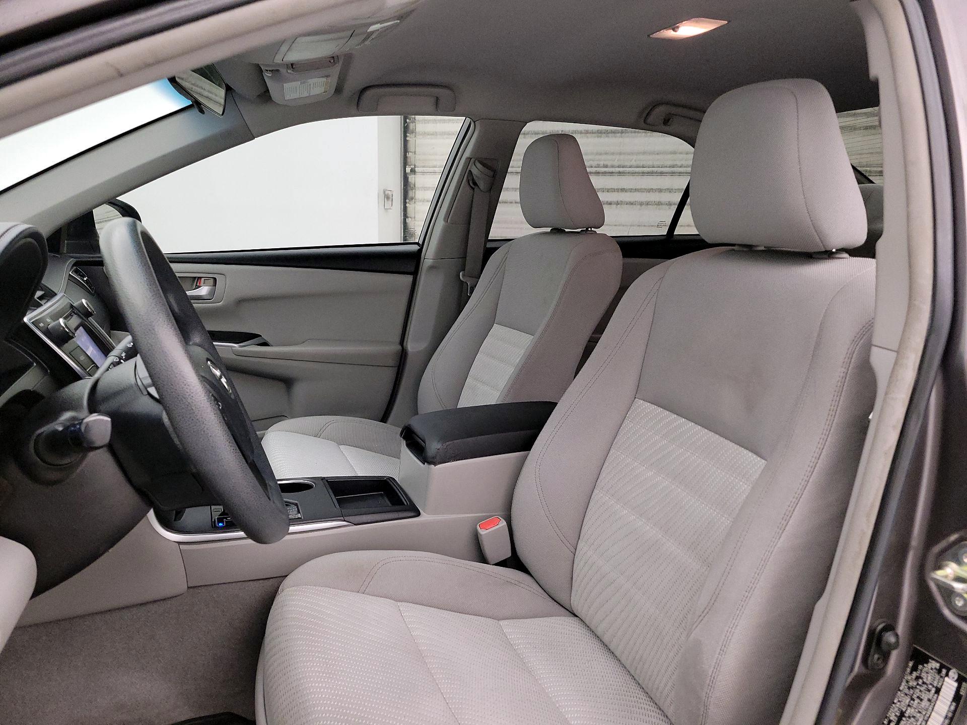 Thumbnail: 2016 Toyota Camry - 11