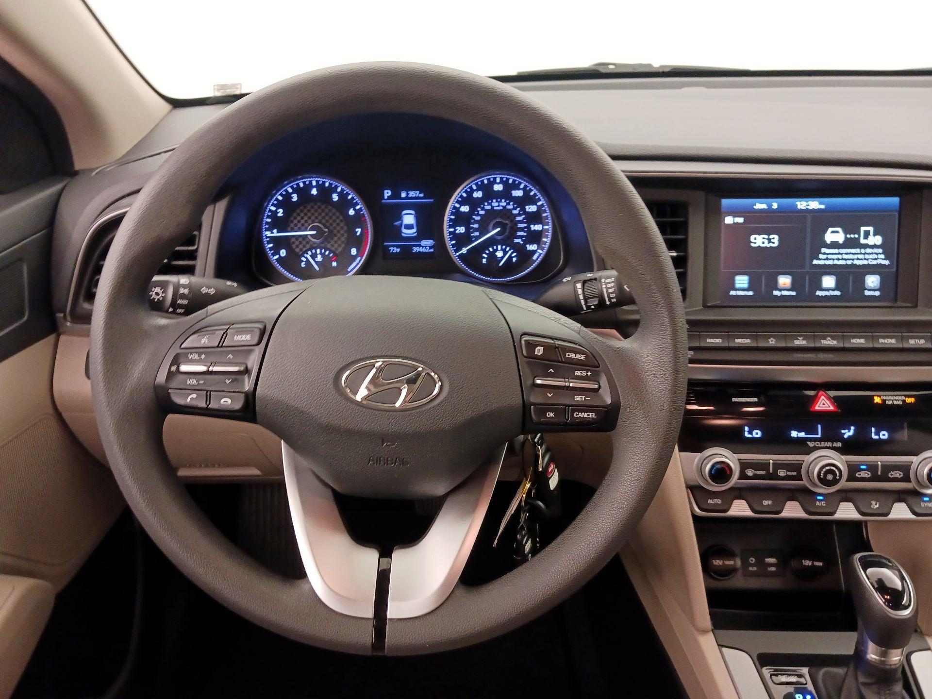 Thumbnail: 2020 Hyundai Elantra - 10