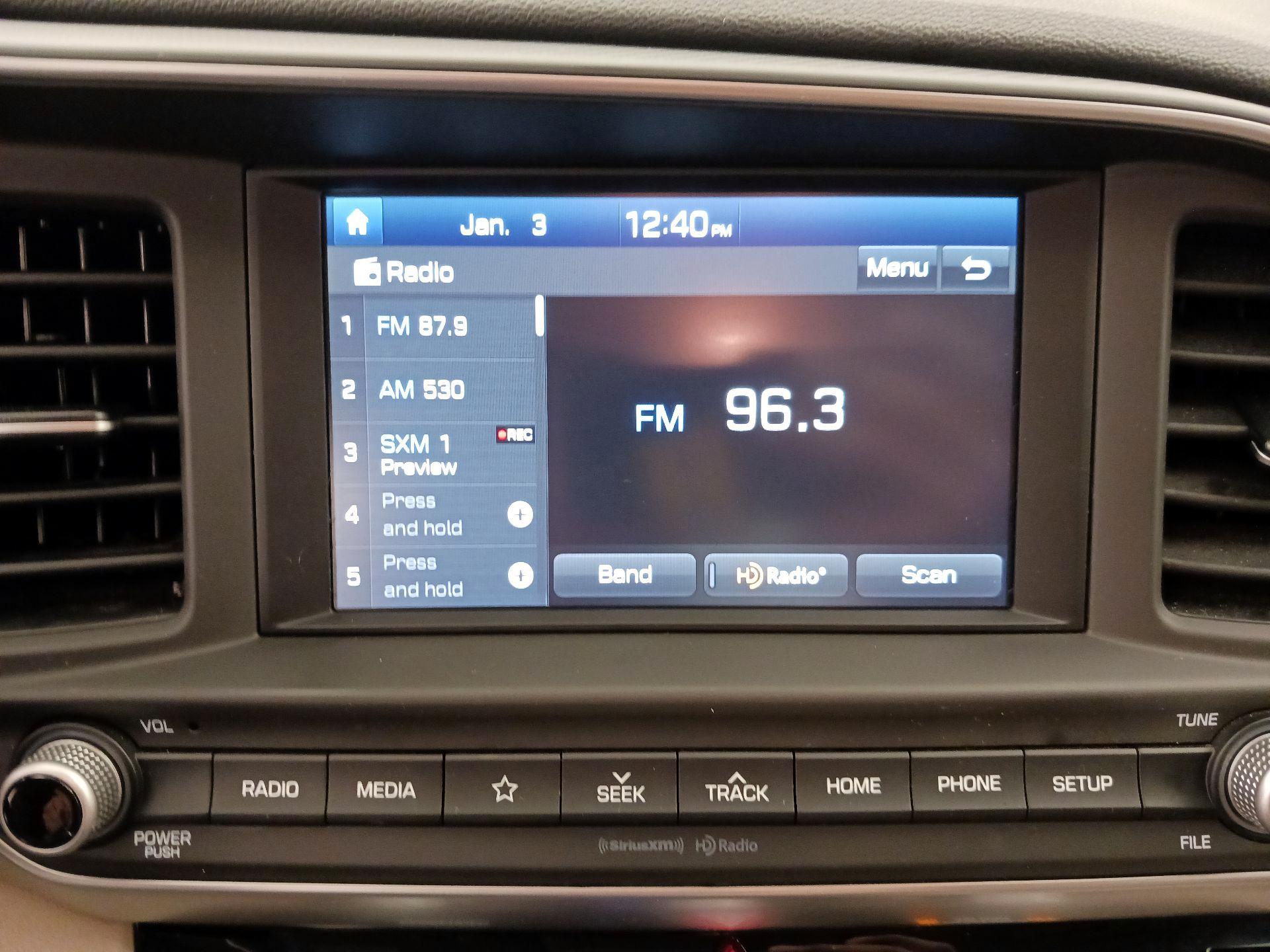 Thumbnail: 2020 Hyundai Elantra - 15