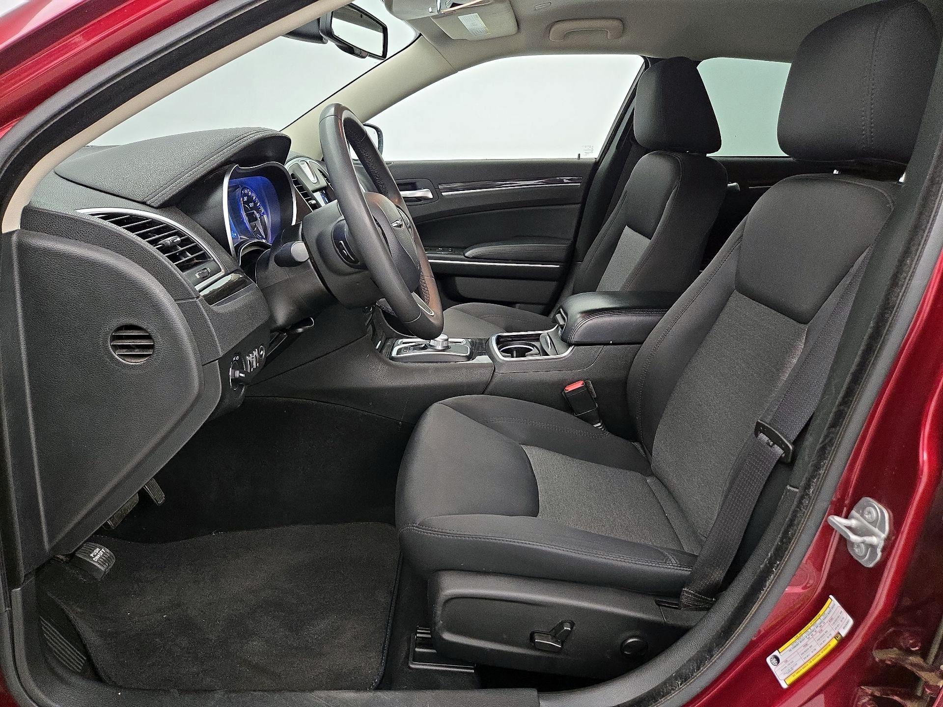 Thumbnail: 2022 Chrysler 300 - 11