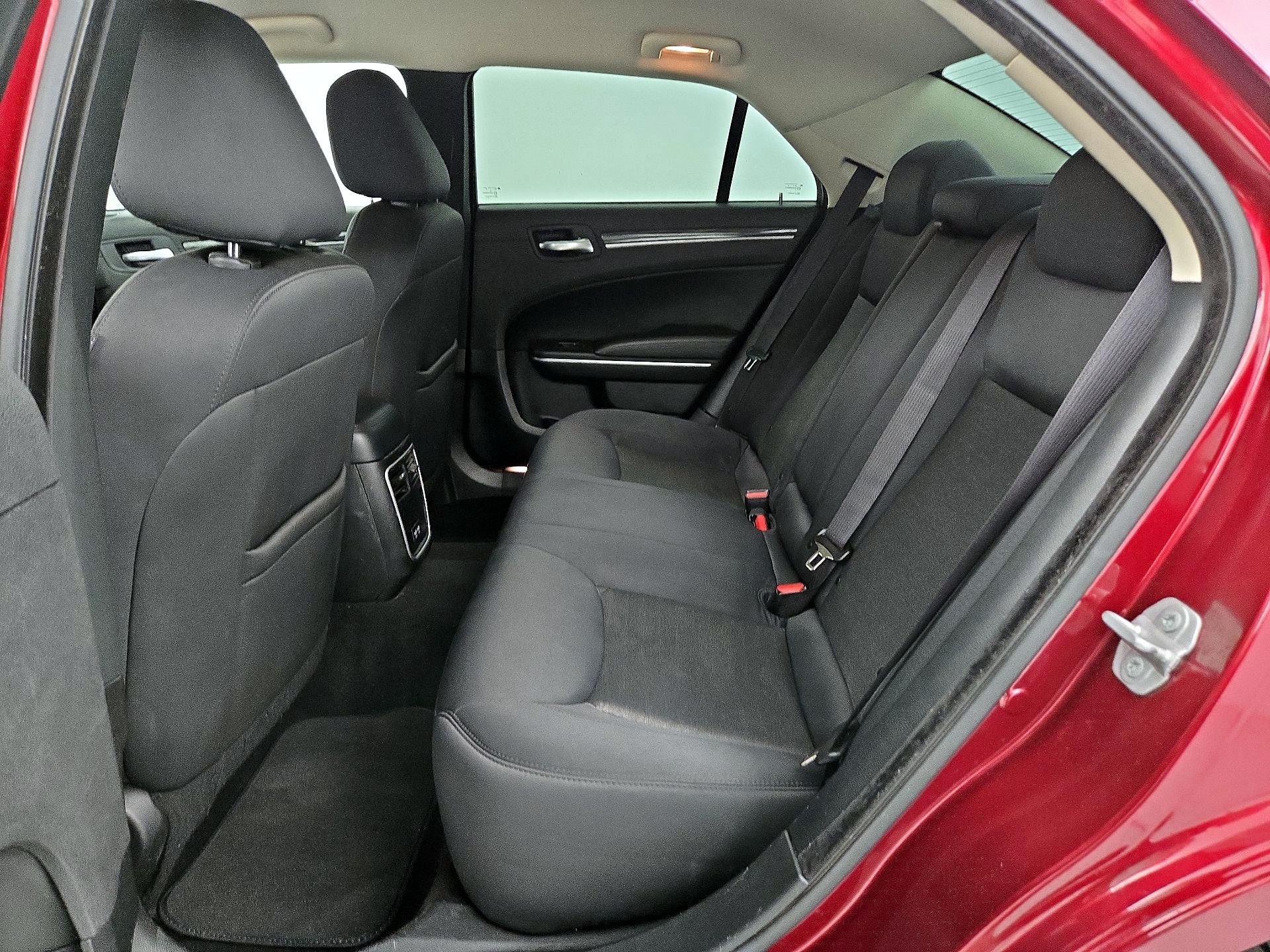 Thumbnail: 2022 Chrysler 300 - 19