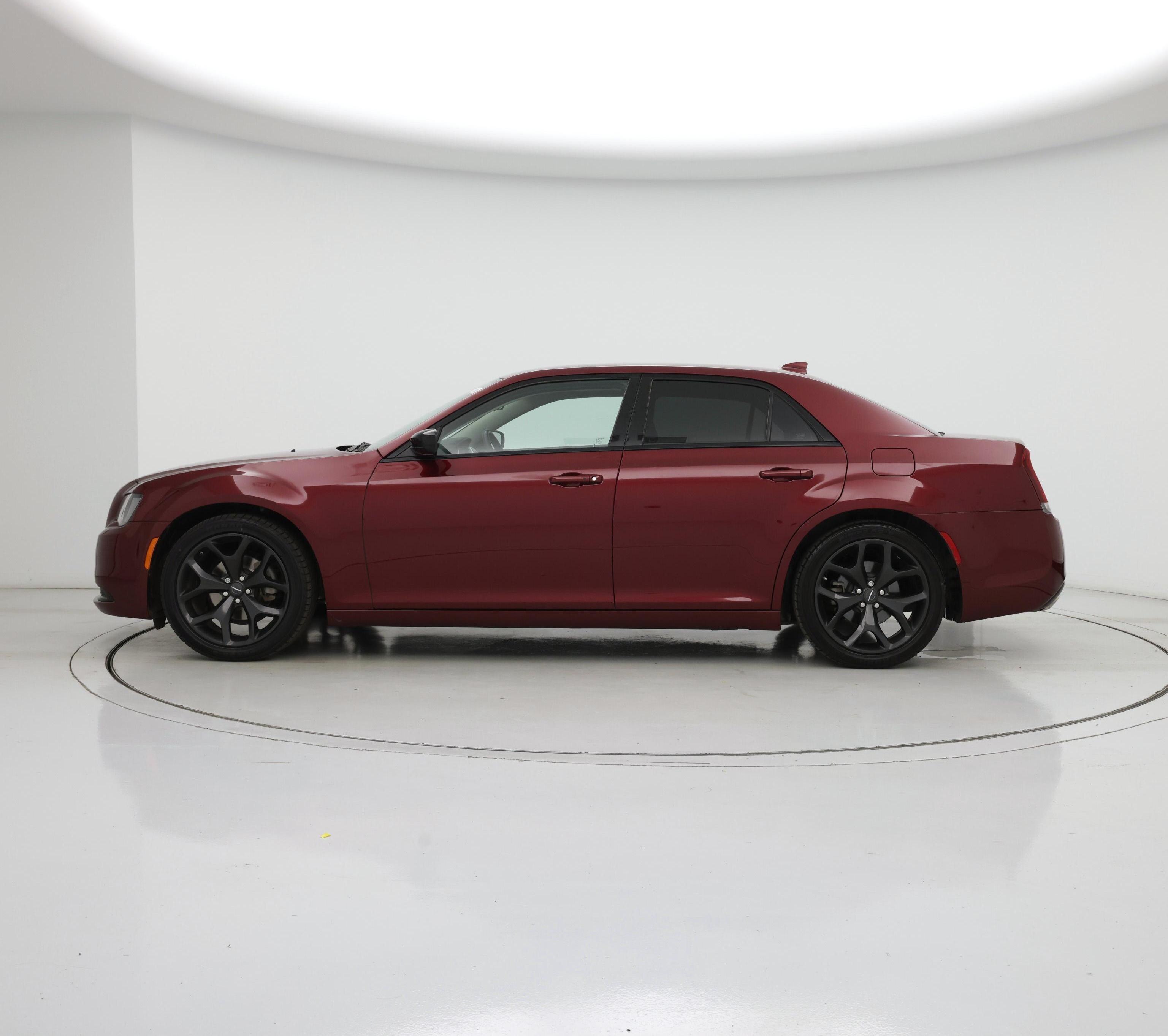 Thumbnail: 2022 Chrysler 300 - 3