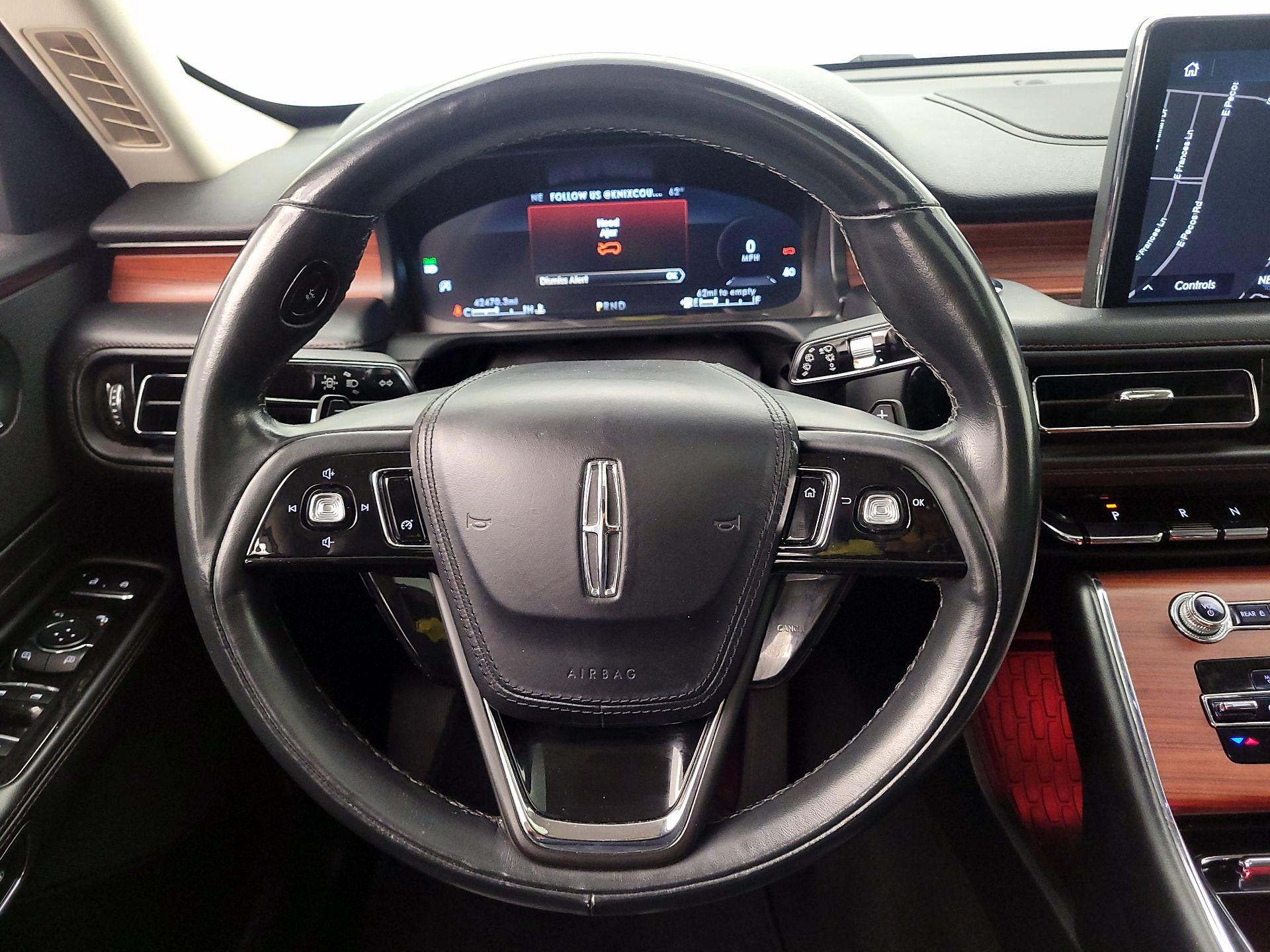 Thumbnail: 2023 Lincoln Aviator - 10