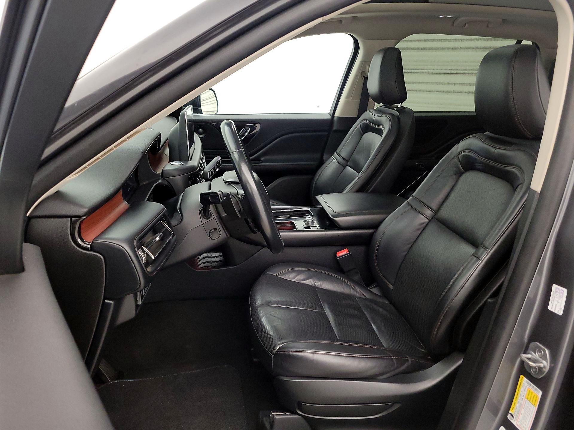 Thumbnail: 2023 Lincoln Aviator - 11