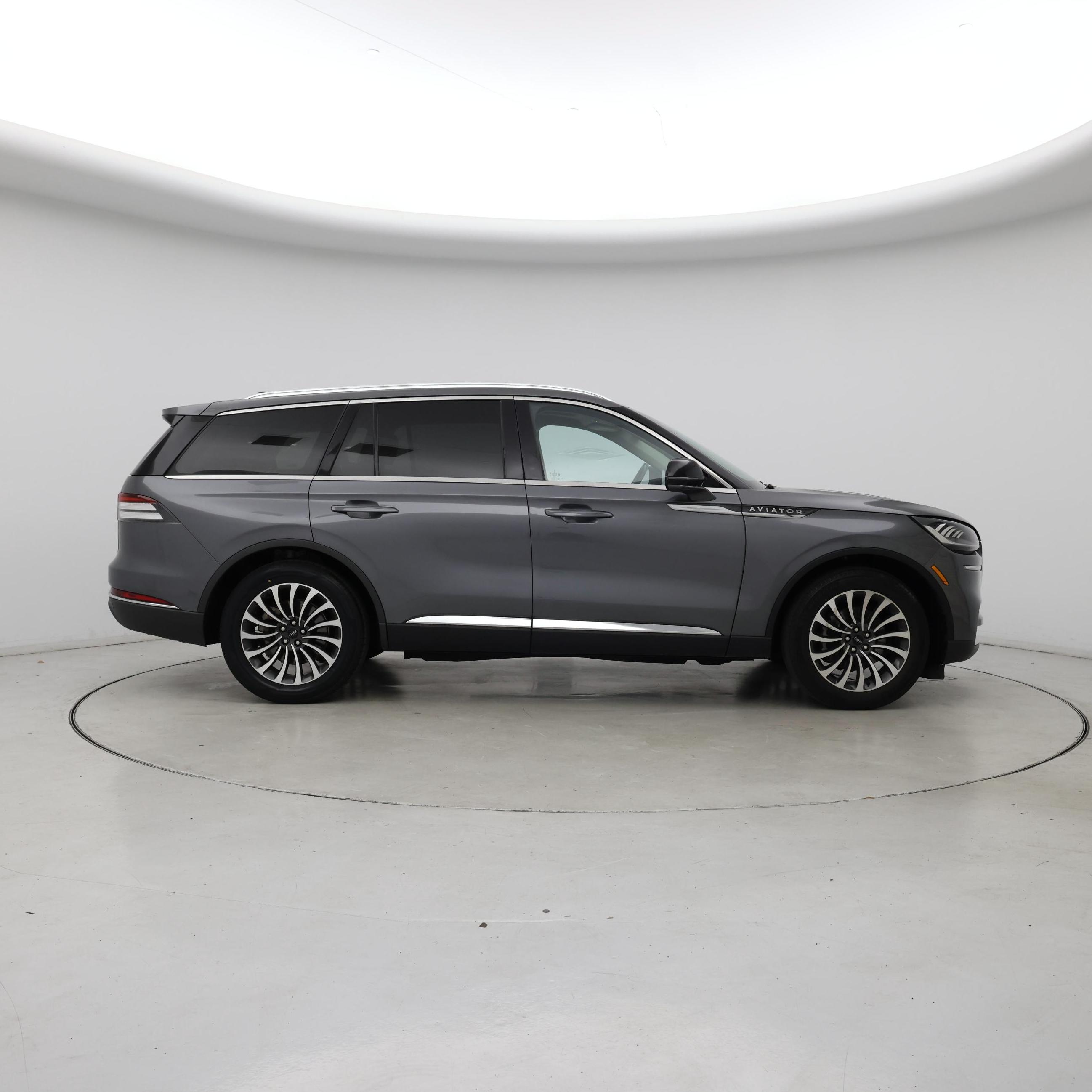 Thumbnail: 2023 Lincoln Aviator - 7