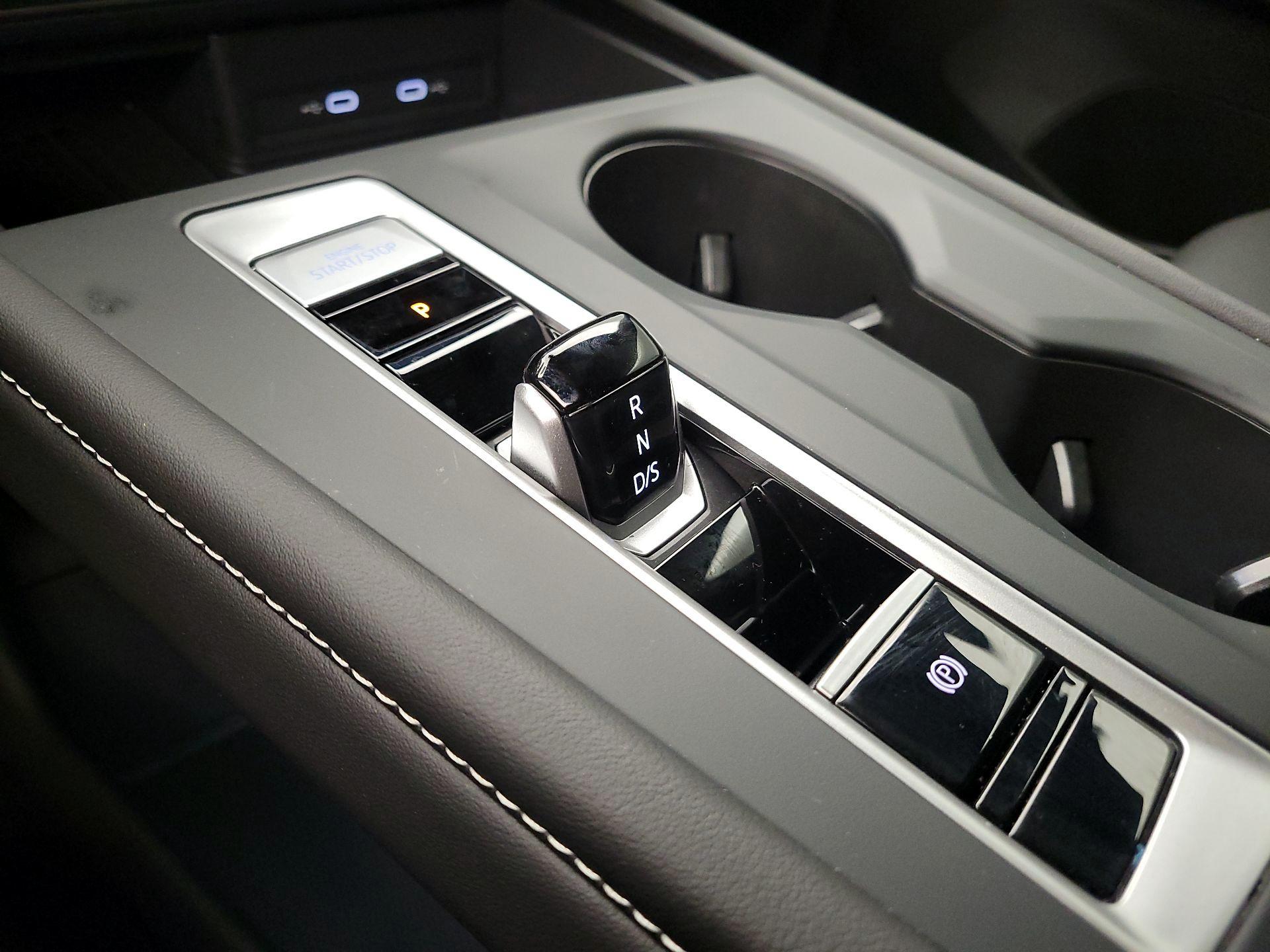 Thumbnail: 2025 Volkswagen Atlas - 17