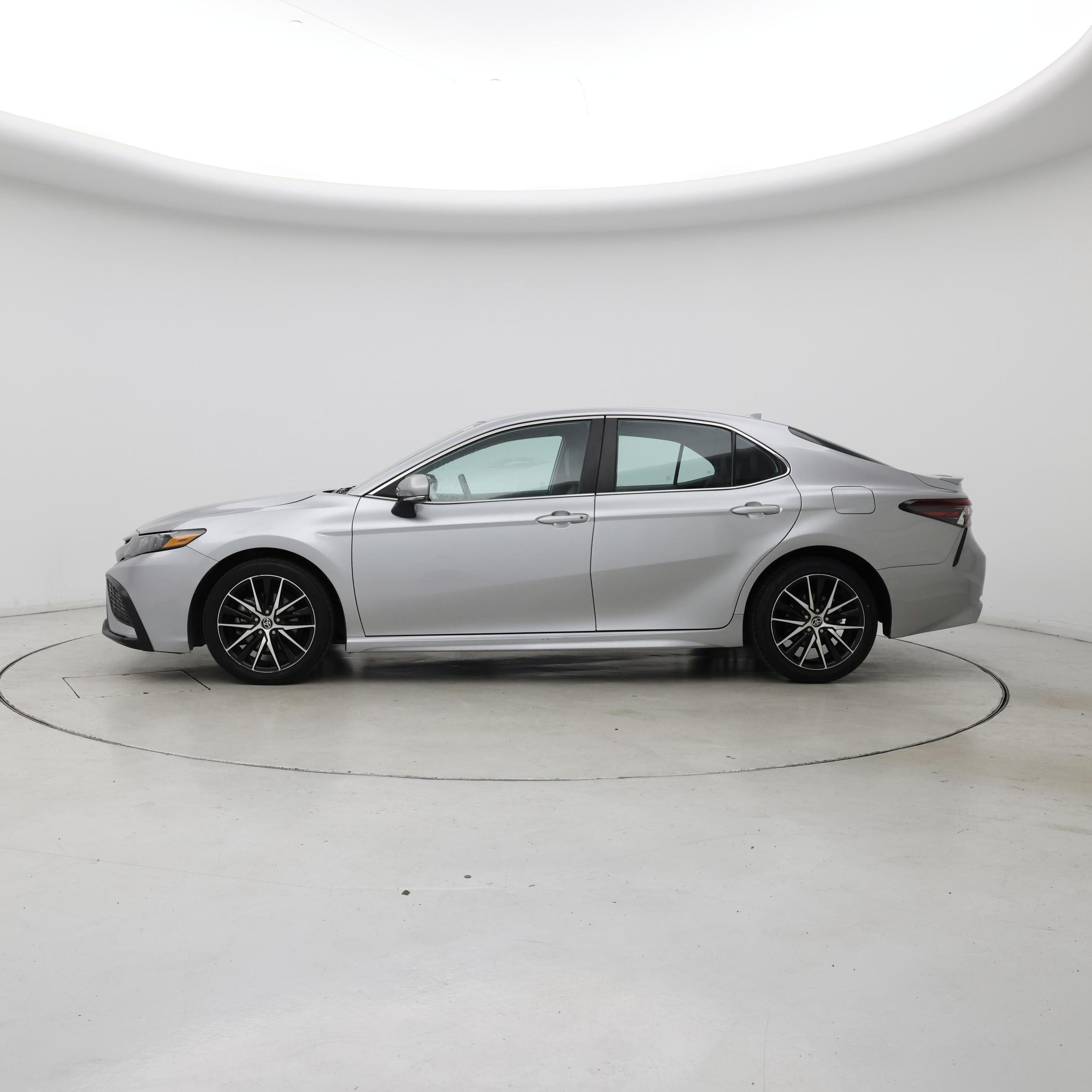 Thumbnail: 2024 Toyota Camry - 3