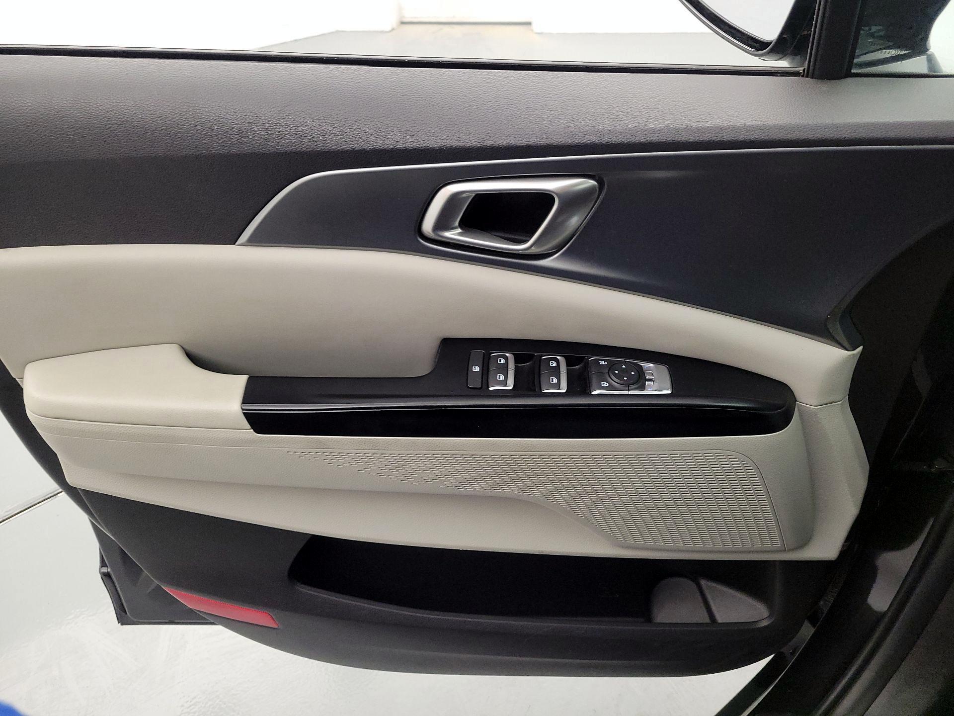 Thumbnail: 2024 Kia Carnival - 12