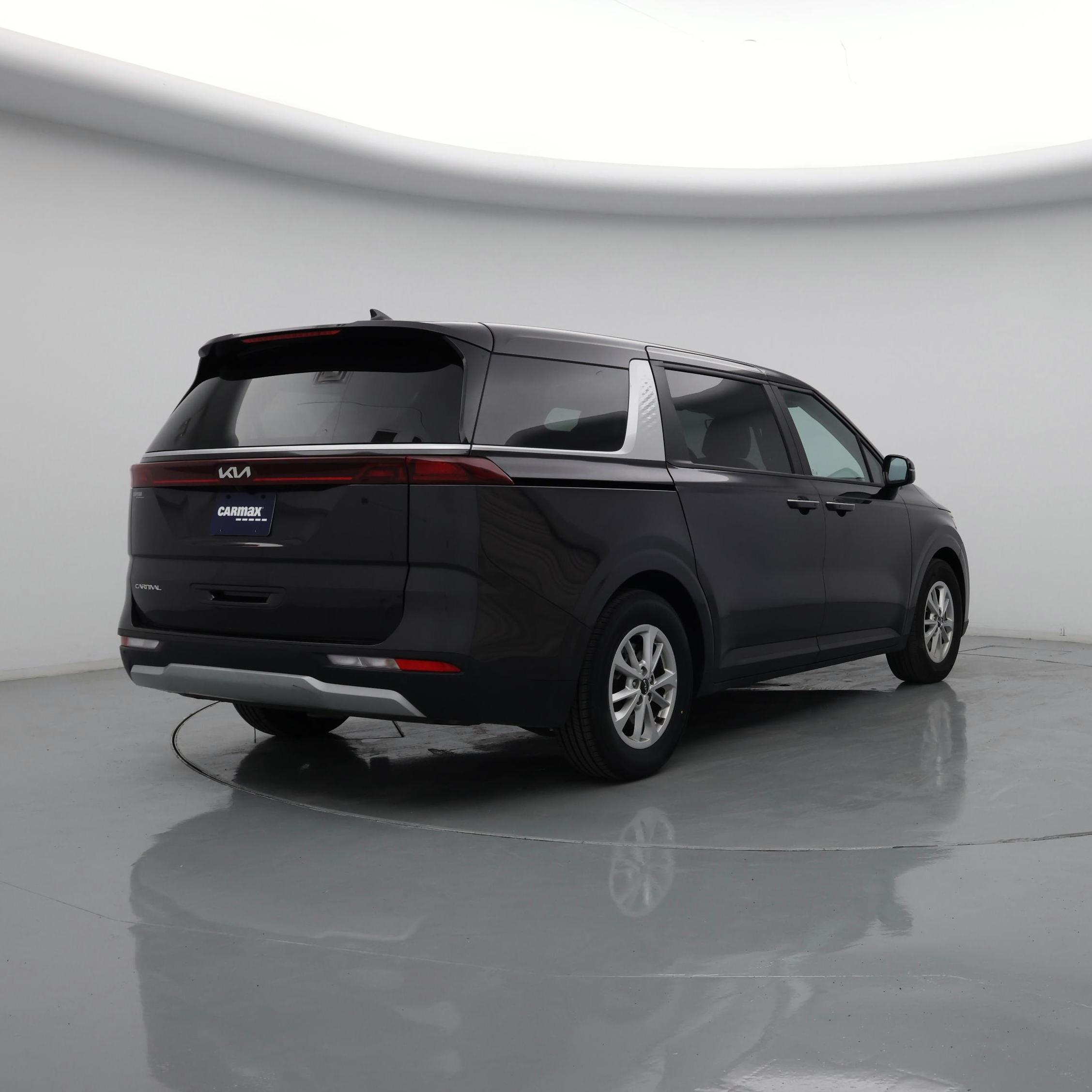 Thumbnail: 2024 Kia Carnival - 8