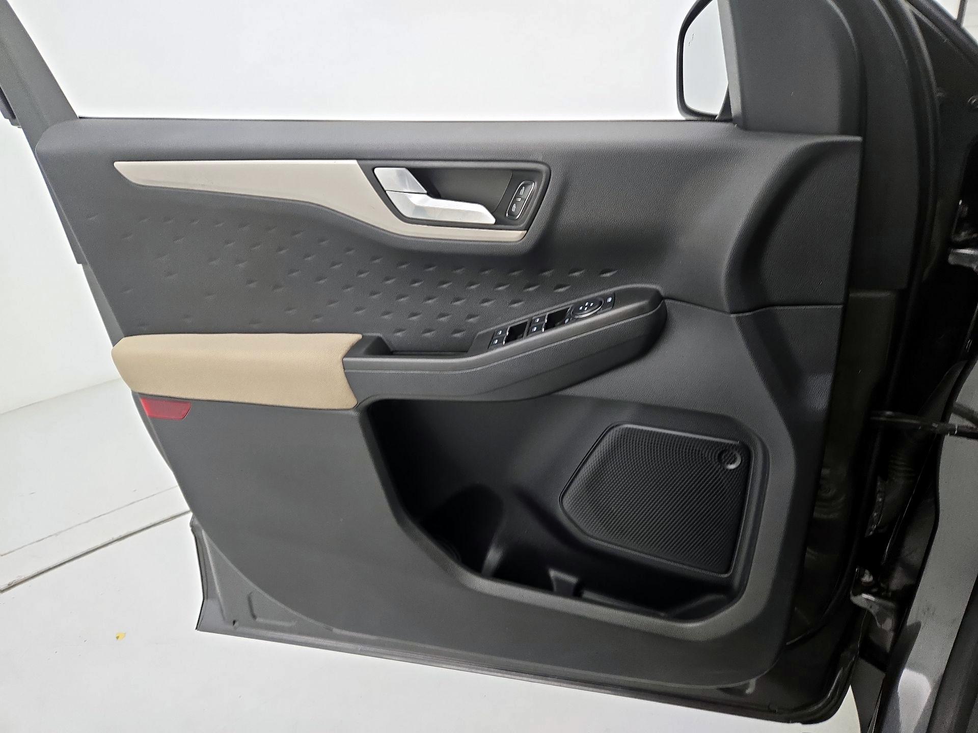 Thumbnail: 2020 Ford Escape - 12