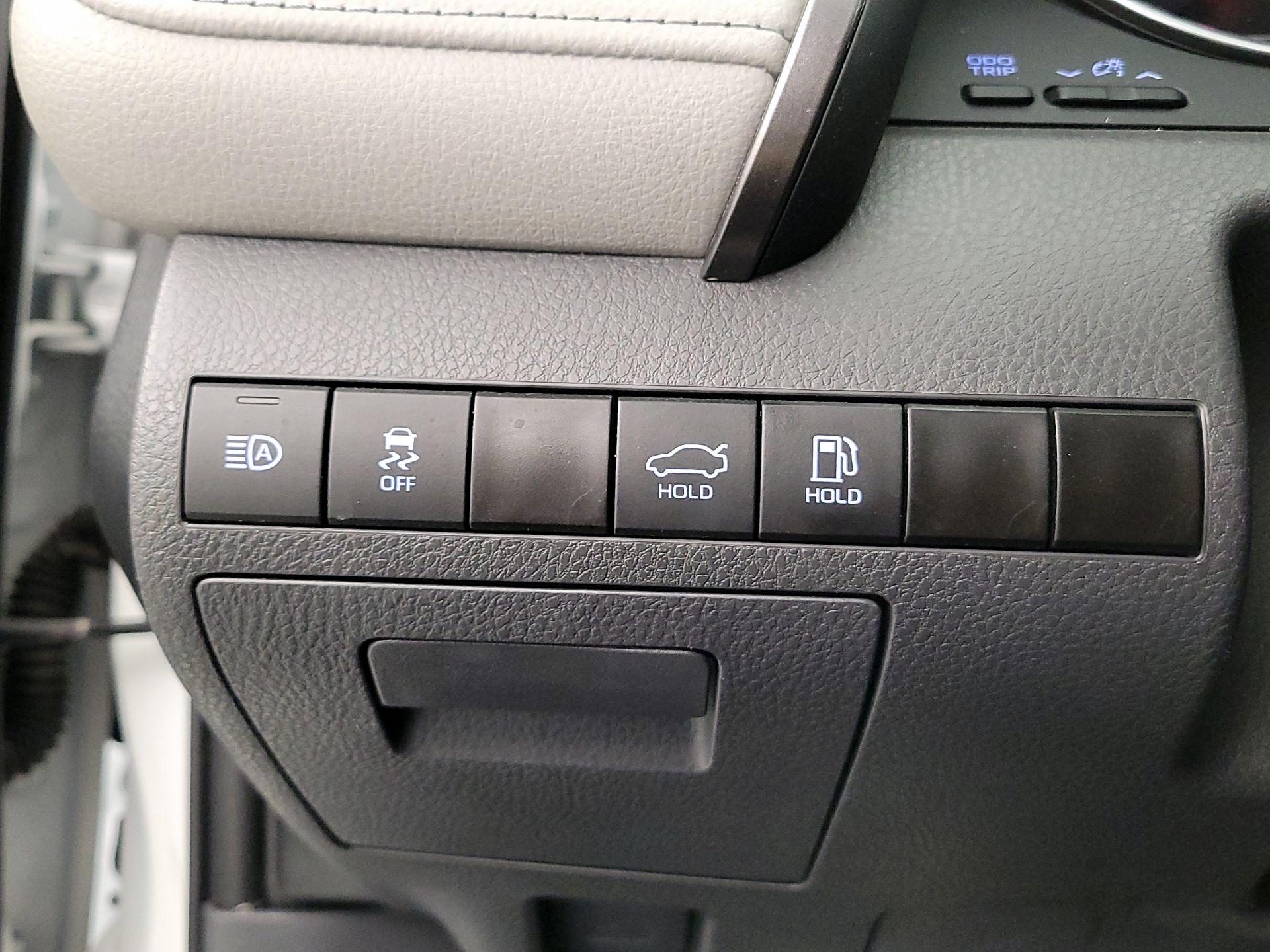 Thumbnail: 2024 Toyota Camry - 13