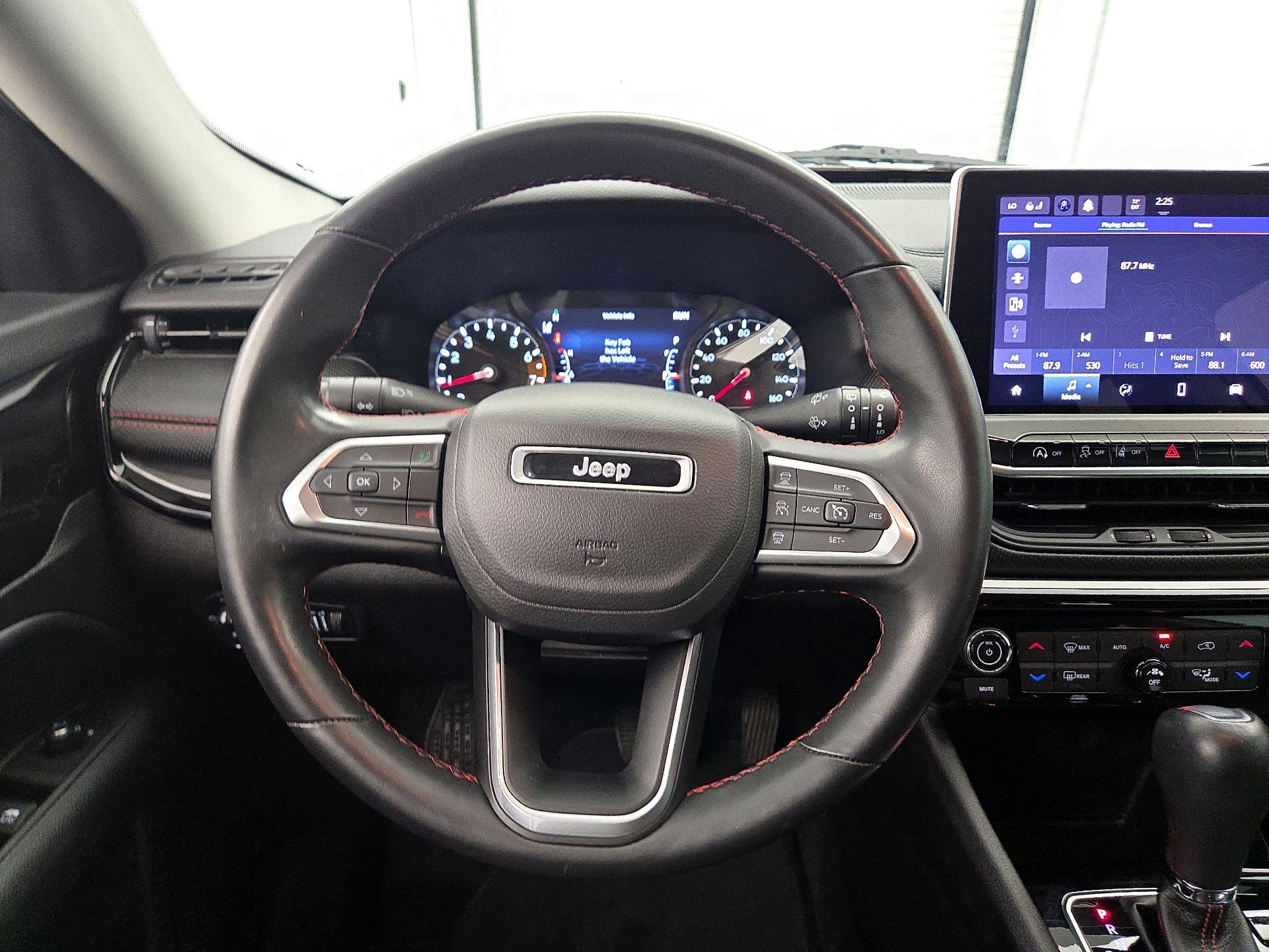 Thumbnail: 2022 Jeep Compass - 10