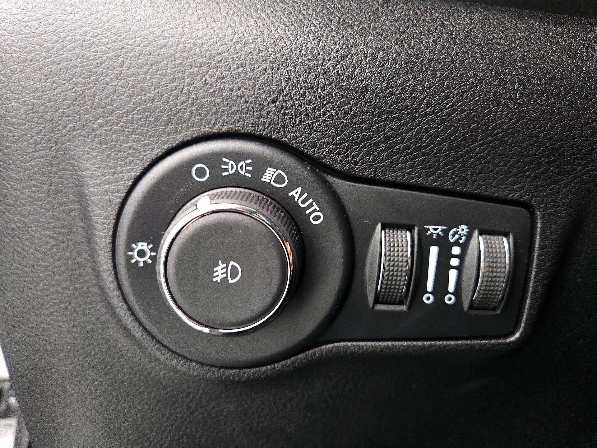 Thumbnail: 2022 Jeep Compass - 13