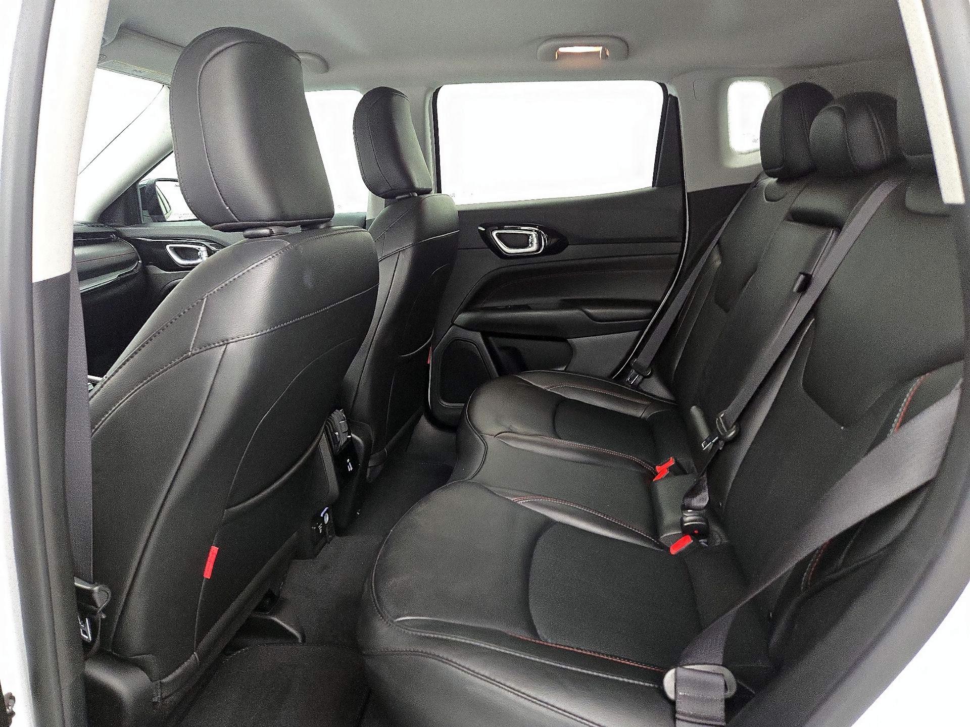 Thumbnail: 2022 Jeep Compass - 19