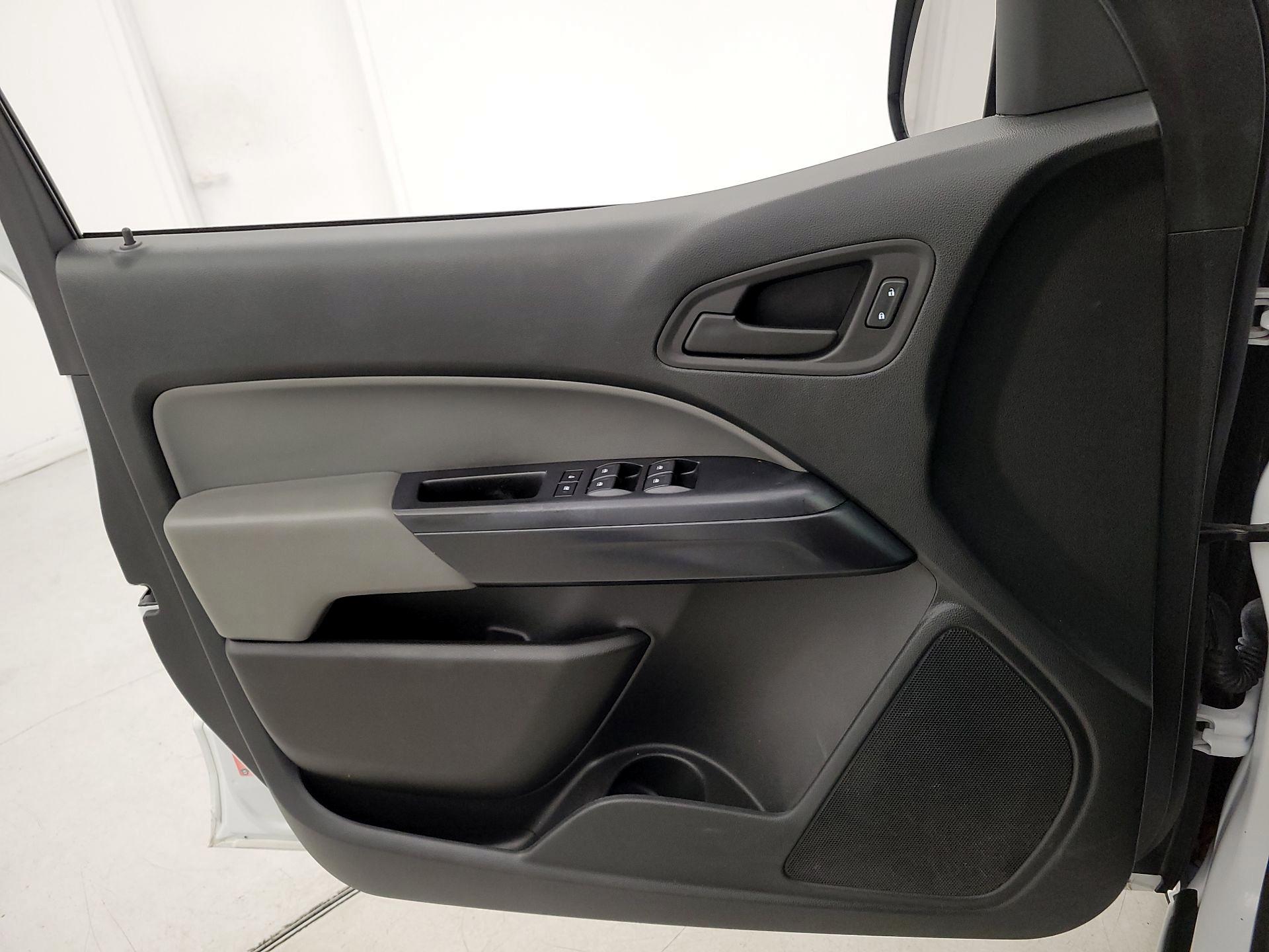 Thumbnail: 2022 Chevrolet Colorado - 12