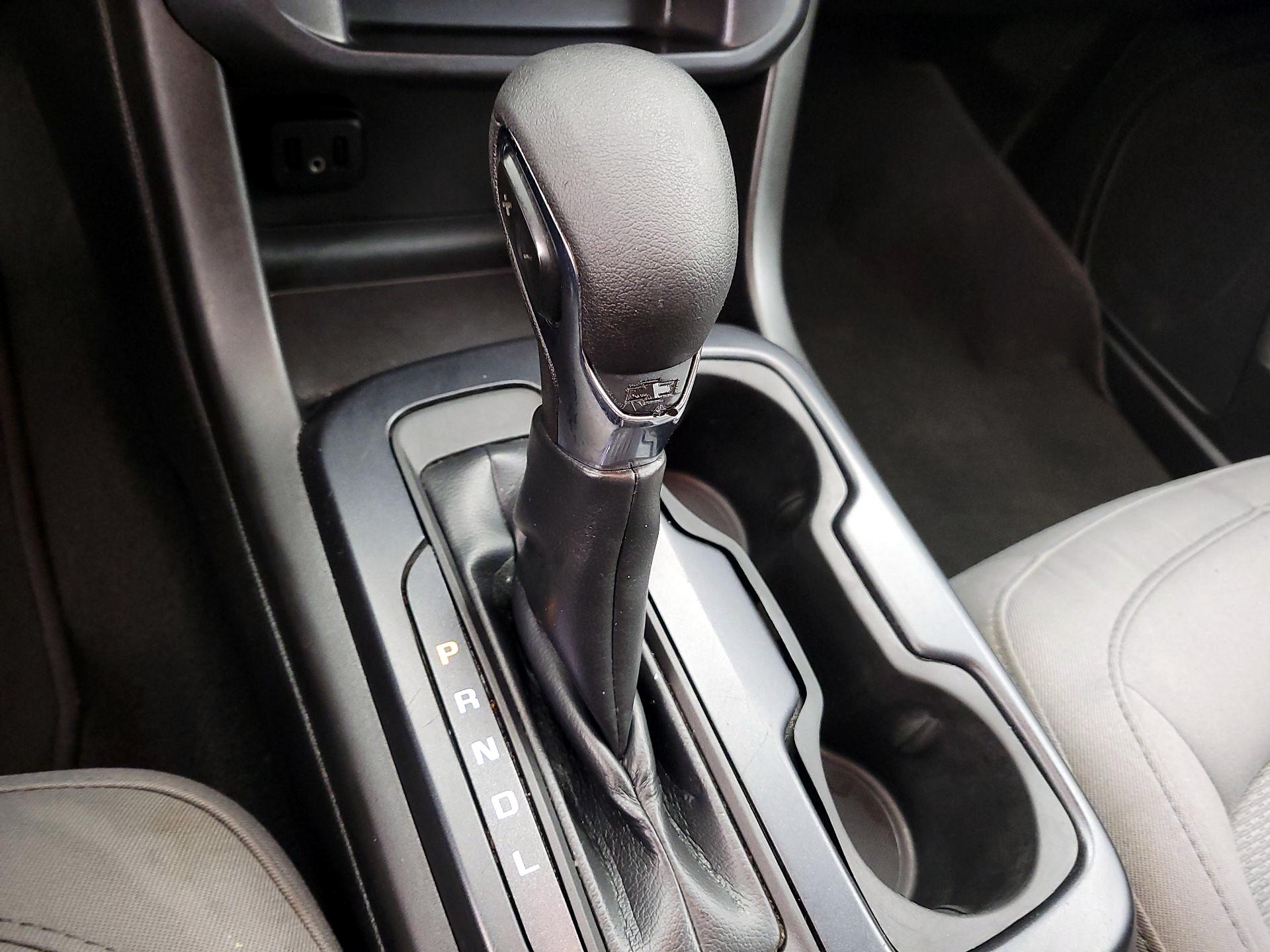 Thumbnail: 2022 Chevrolet Colorado - 17