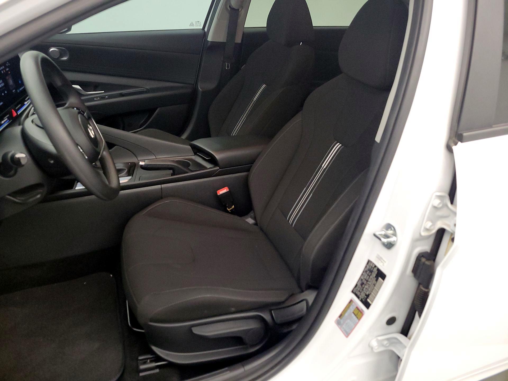 Thumbnail: 2024 Hyundai Elantra - 11