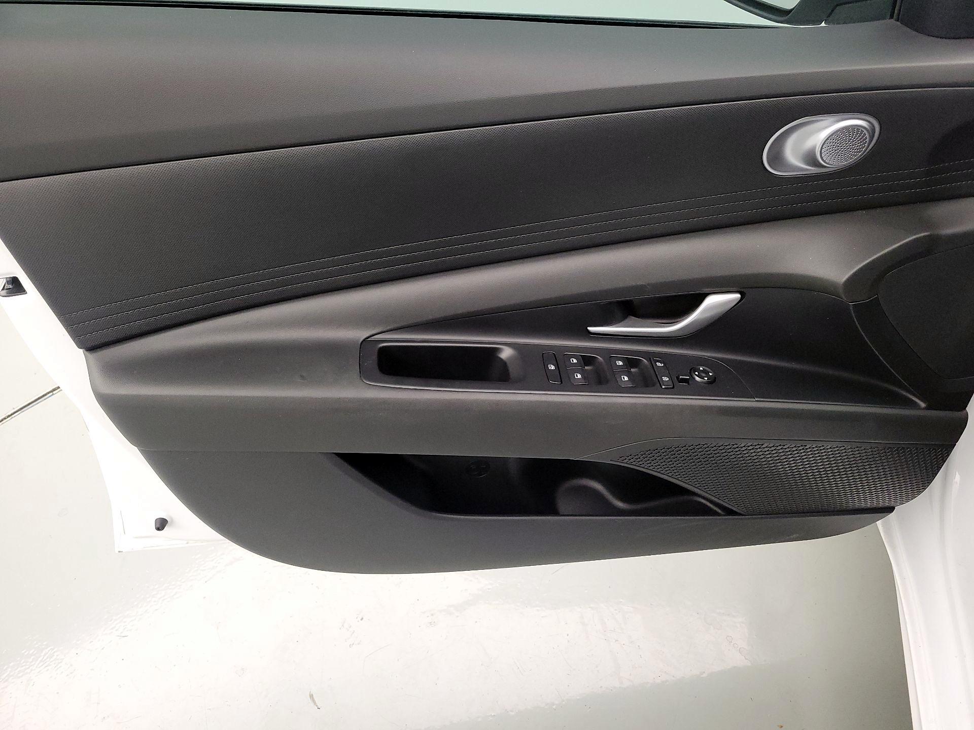 Thumbnail: 2024 Hyundai Elantra - 12