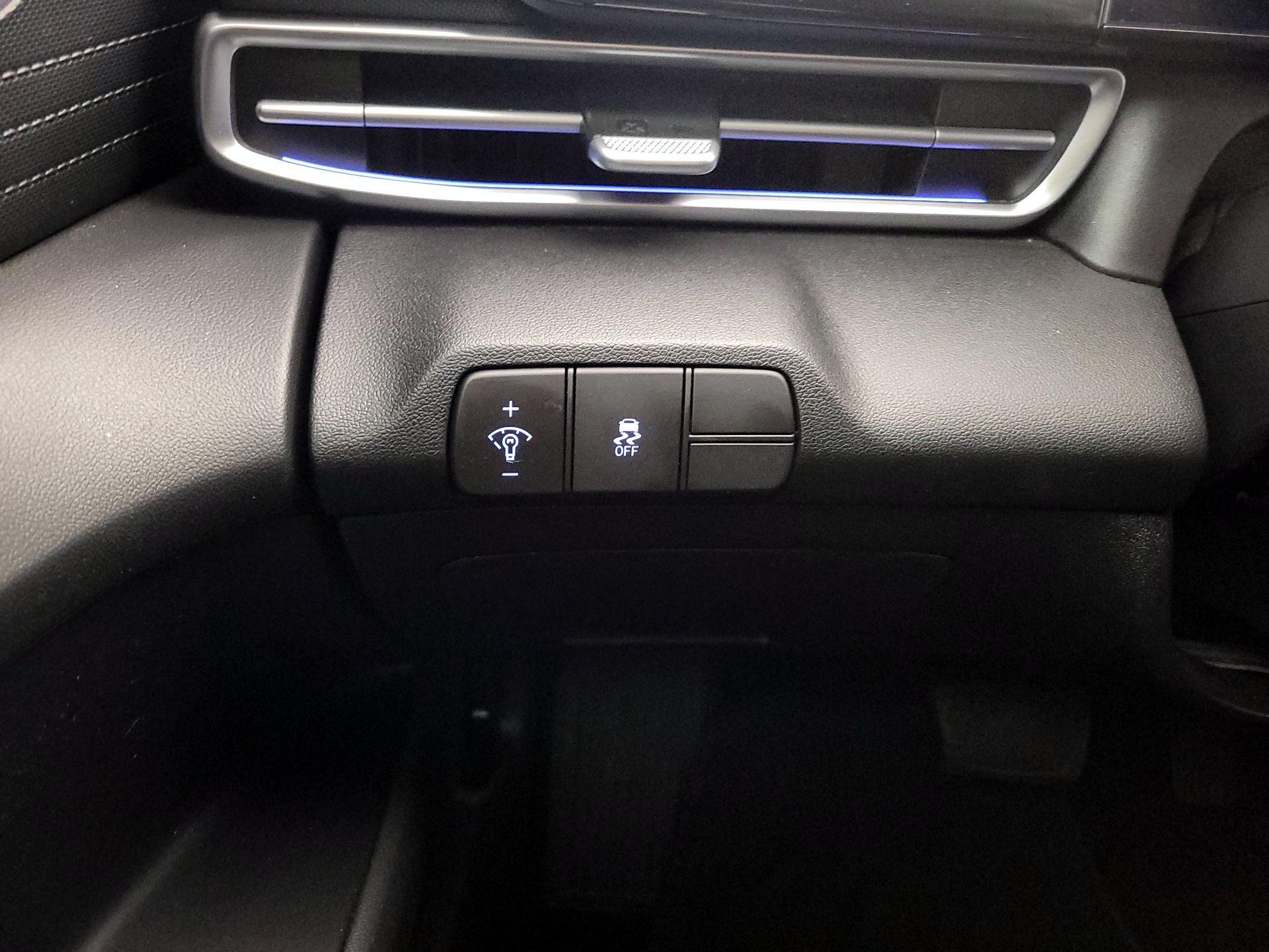 Thumbnail: 2024 Hyundai Elantra - 13