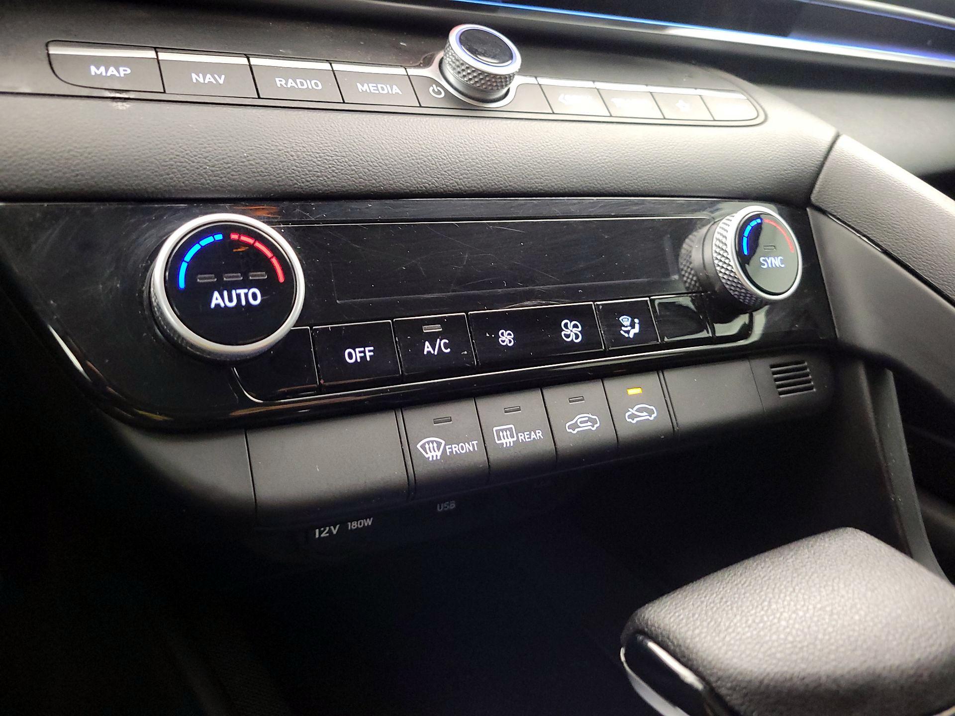 Thumbnail: 2024 Hyundai Elantra - 17