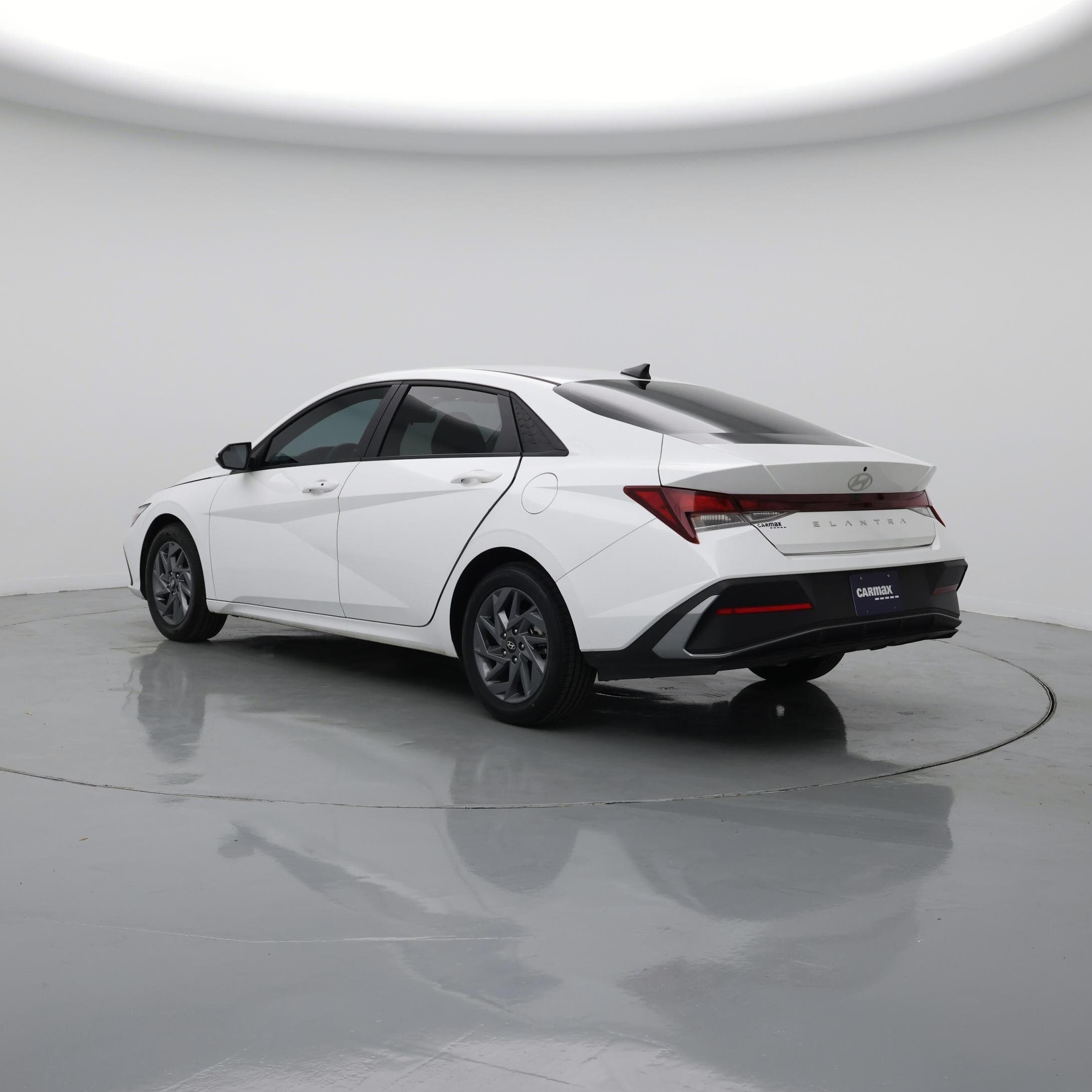 Thumbnail: 2024 Hyundai Elantra - 2