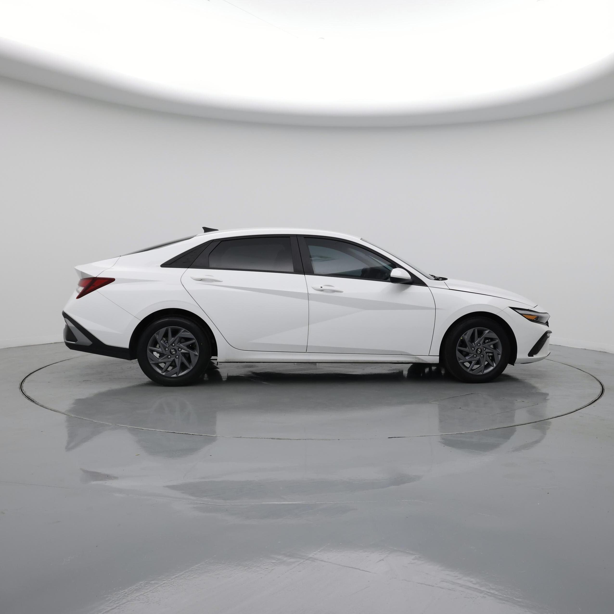 Thumbnail: 2024 Hyundai Elantra - 7