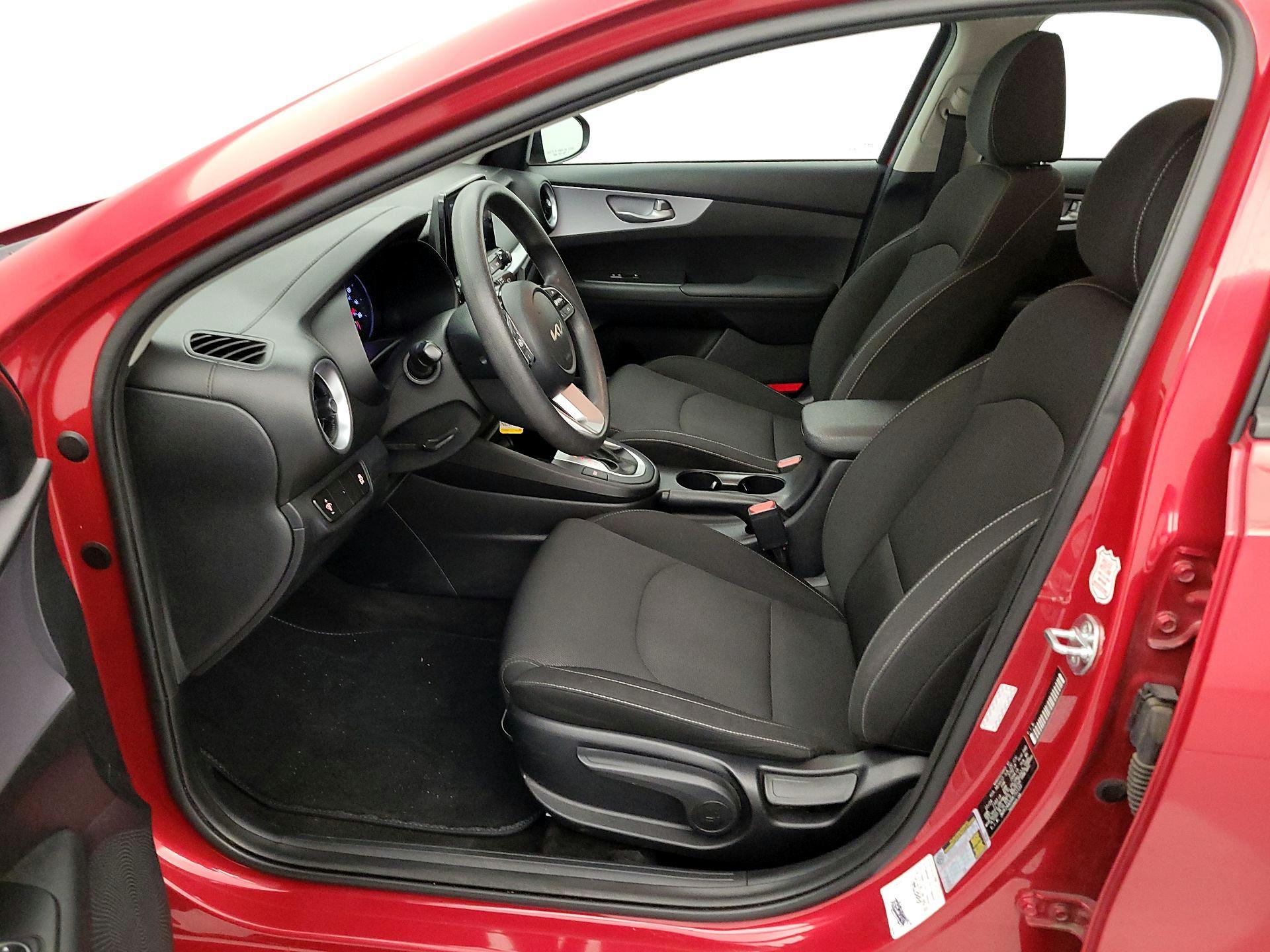 Thumbnail: 2024 Kia Forte - 11